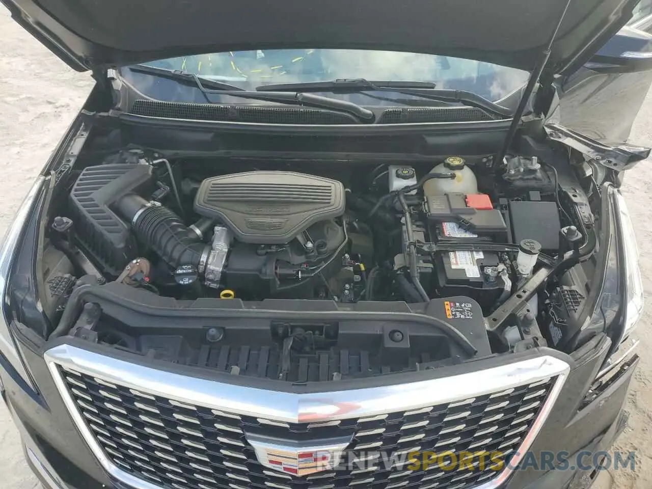 11 Photograph of a damaged car 1GYKNCRS7NZ104983 CADILLAC XT5 2022