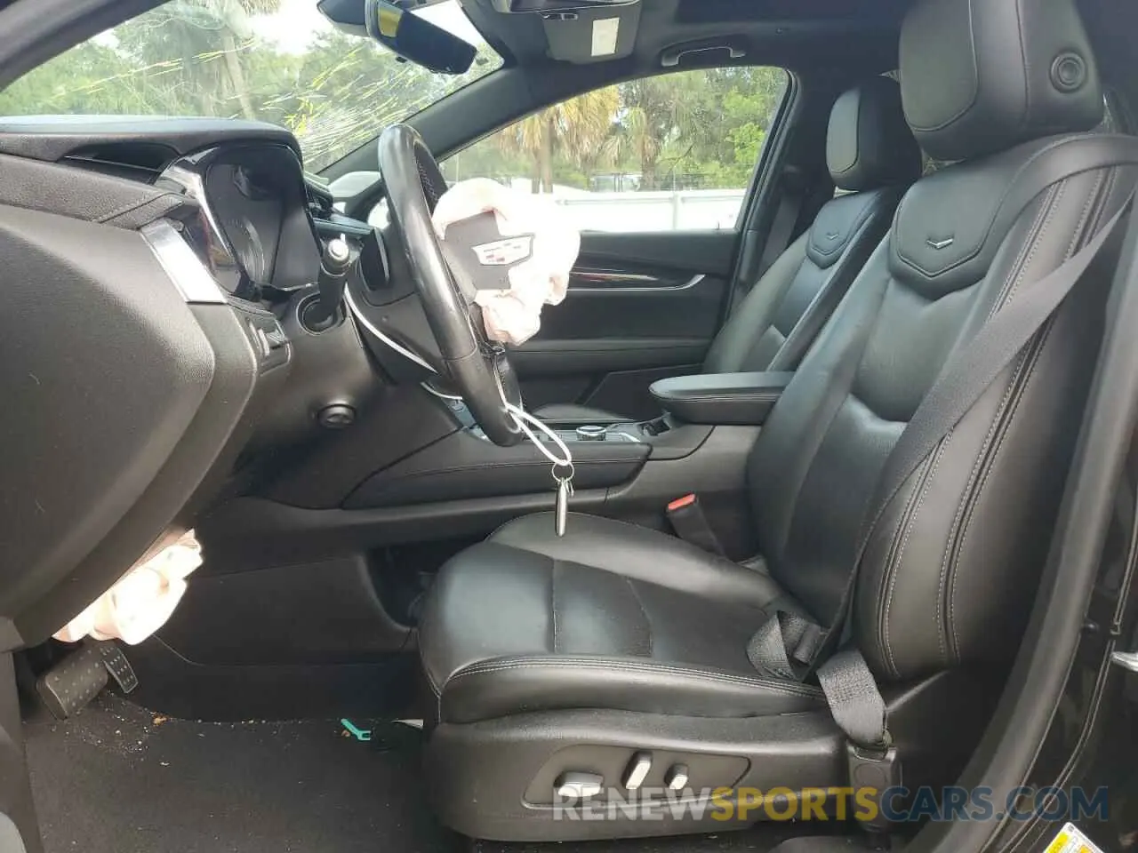 7 Photograph of a damaged car 1GYKNCRS7NZ104983 CADILLAC XT5 2022