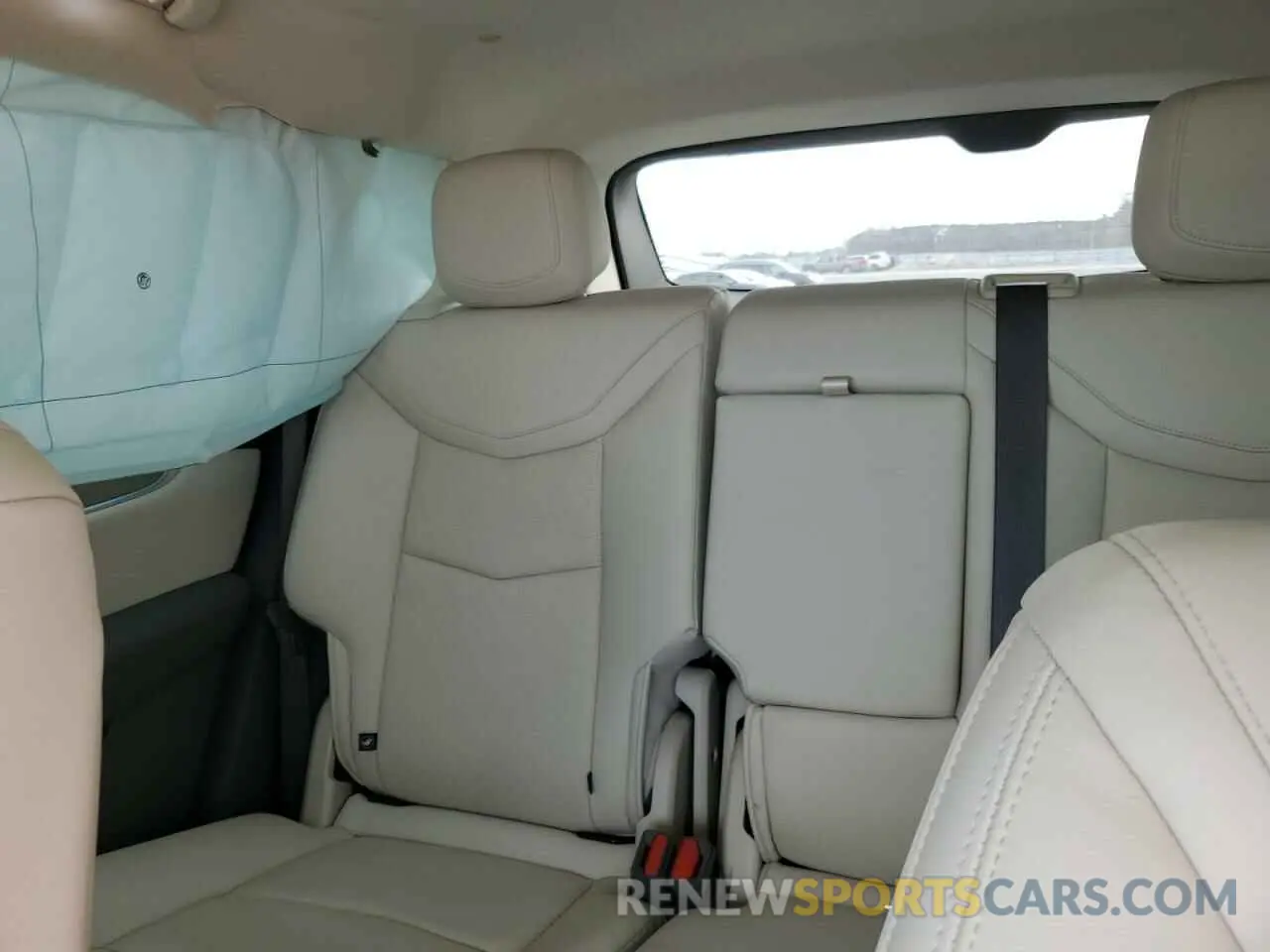 10 Photograph of a damaged car 1GYKNCRS9NZ130520 CADILLAC XT5 2022