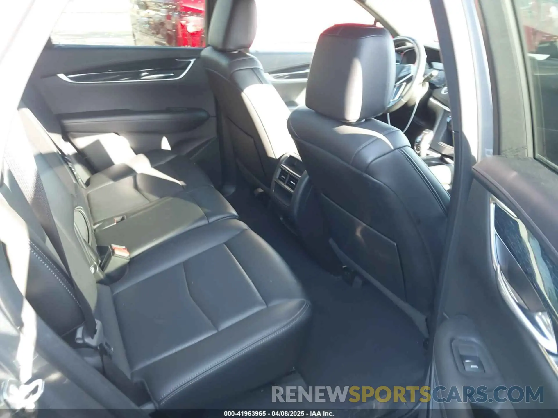 8 Photograph of a damaged car 1GYKNDRS3NZ106378 CADILLAC XT5 2022