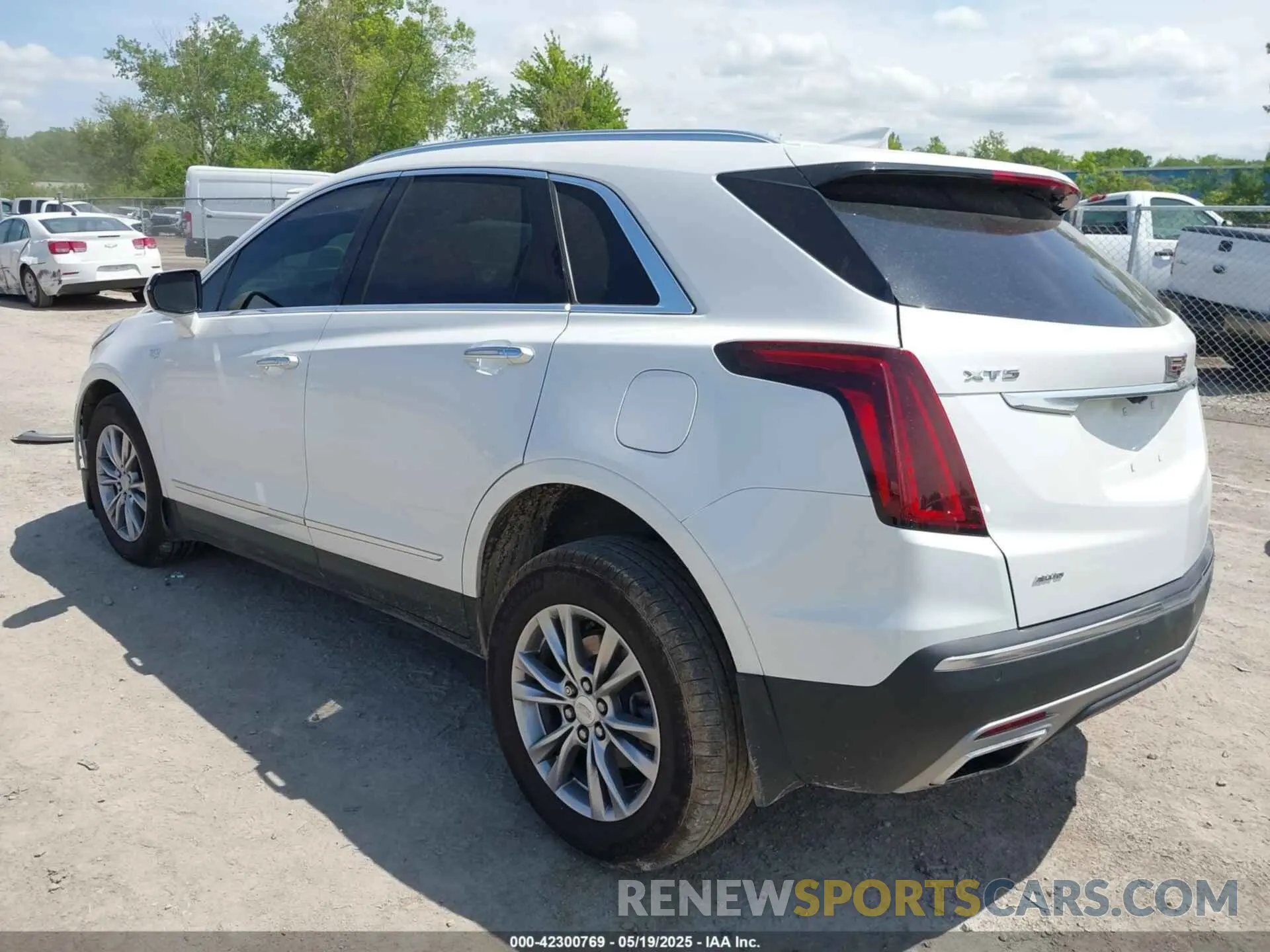 3 Photograph of a damaged car 1GYKNDRS7NZ155485 CADILLAC XT5 2022