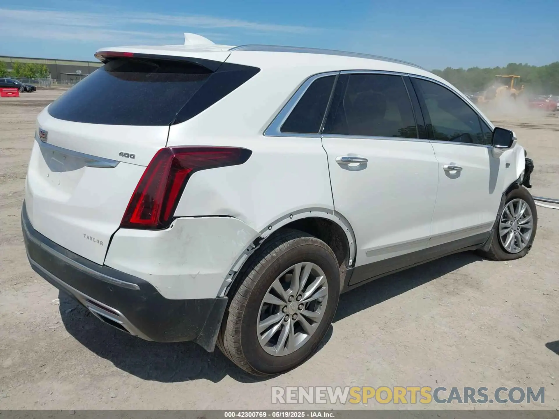 4 Photograph of a damaged car 1GYKNDRS7NZ155485 CADILLAC XT5 2022