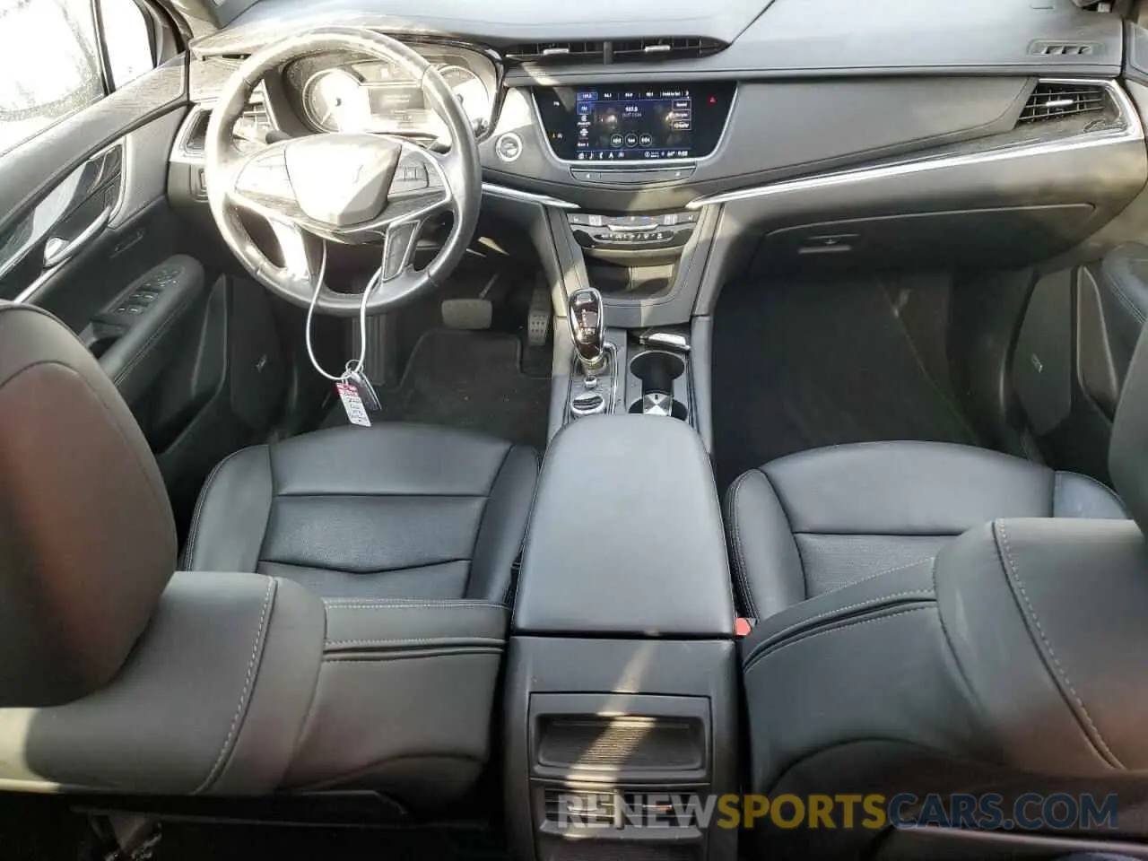 8 Photograph of a damaged car 1GYKNDRS8NZ114427 CADILLAC XT5 2022