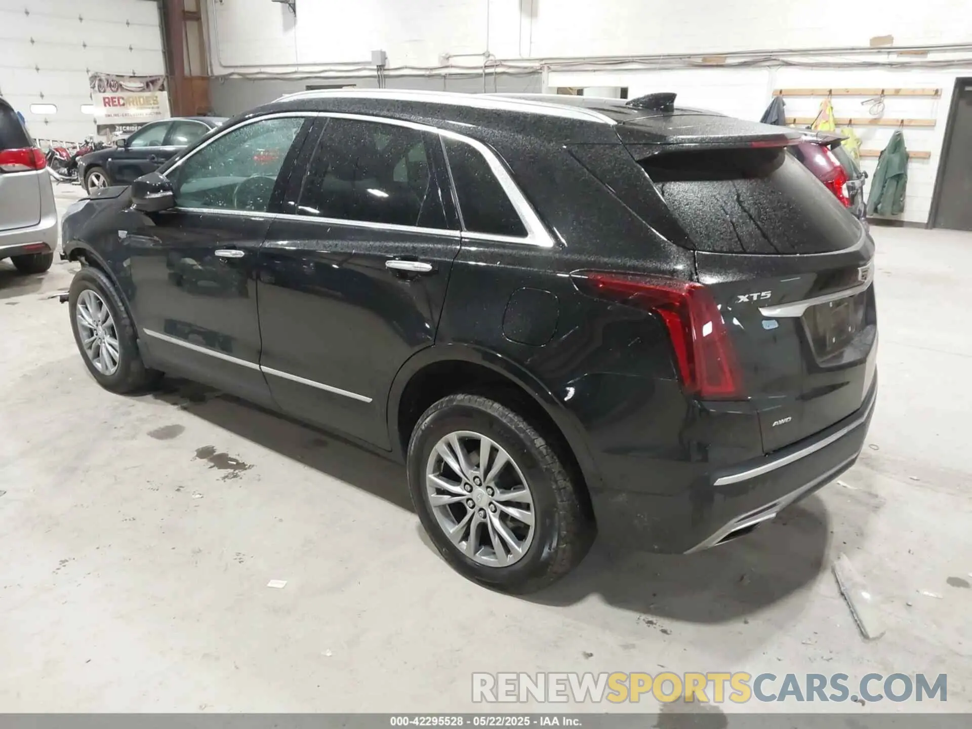 3 Photograph of a damaged car 1GYKNDRS8NZ163725 CADILLAC XT5 2022