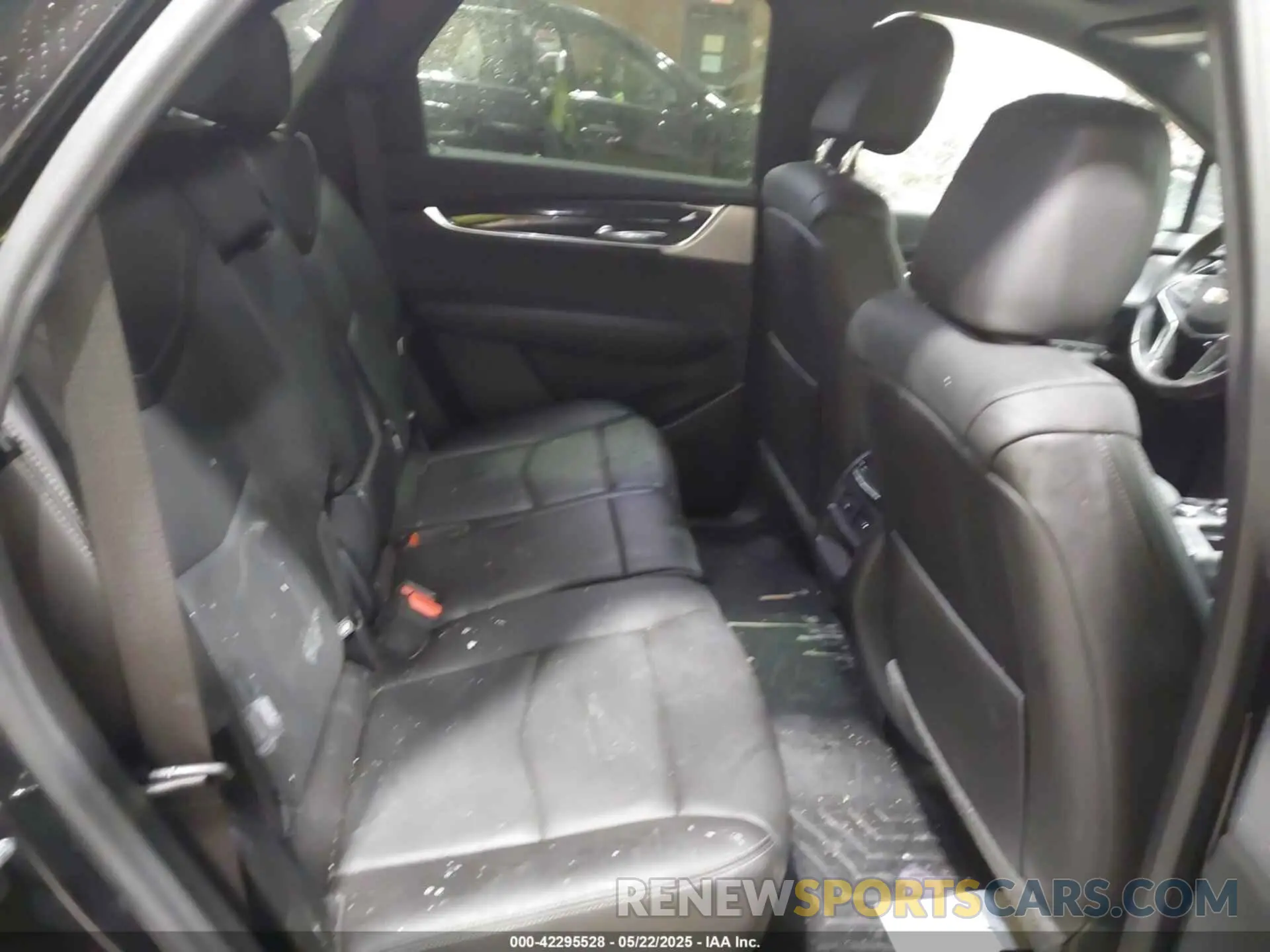 8 Photograph of a damaged car 1GYKNDRS8NZ163725 CADILLAC XT5 2022