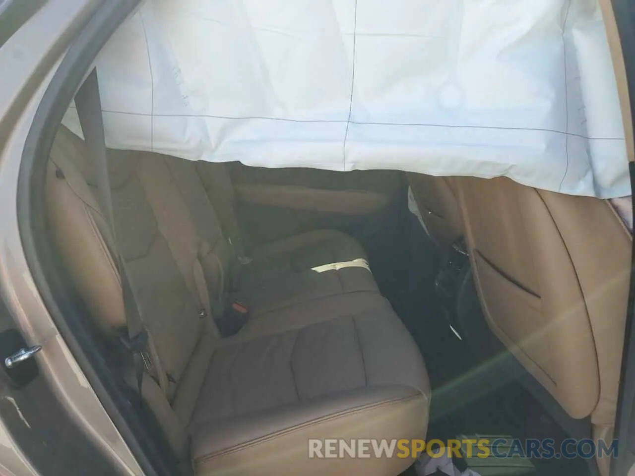 11 Photograph of a damaged car 1GYKNERS9NZ120517 CADILLAC XT5 2022
