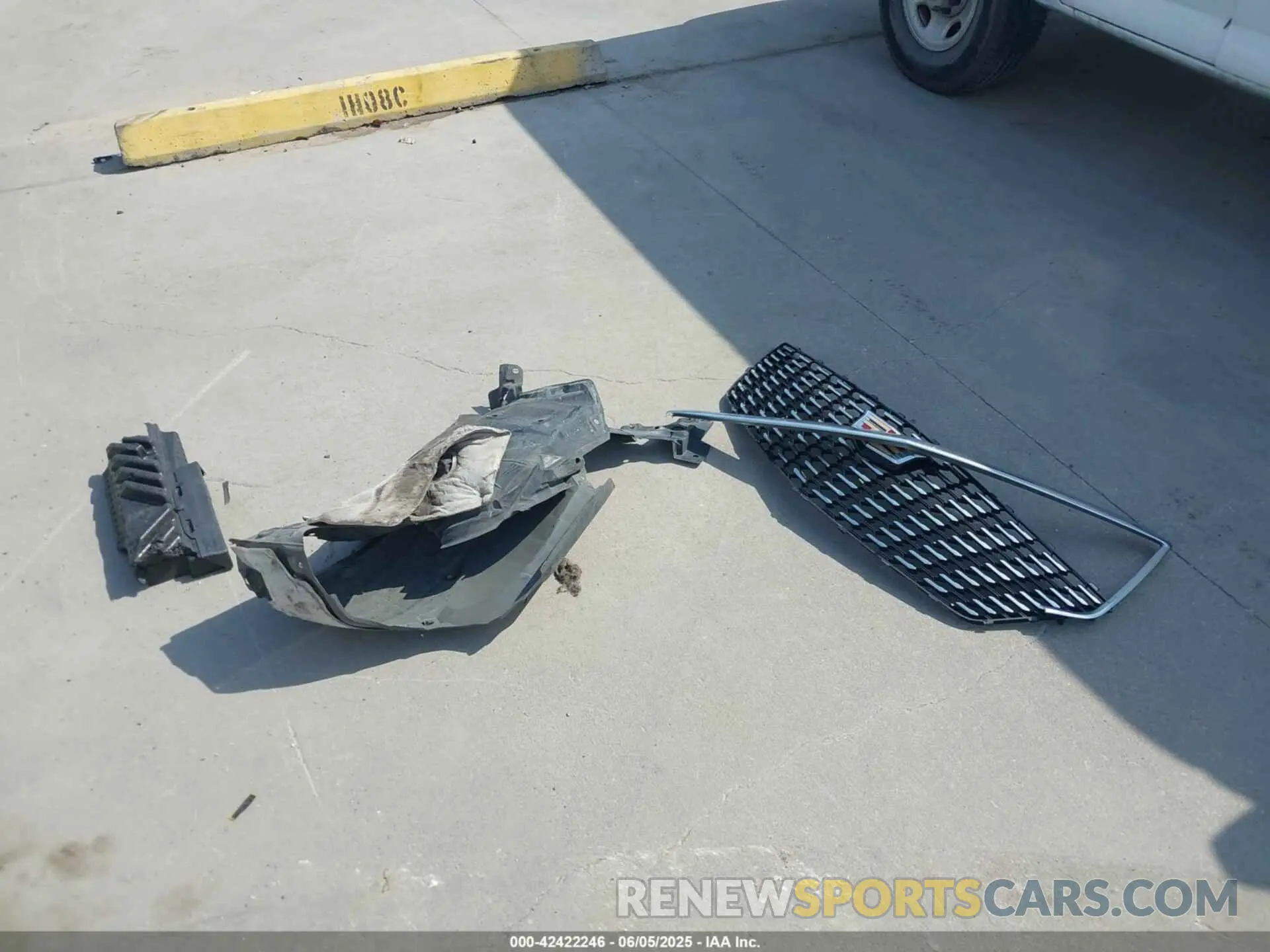 12 Photograph of a damaged car 1GYKNAR40PZ193854 CADILLAC XT5 2023