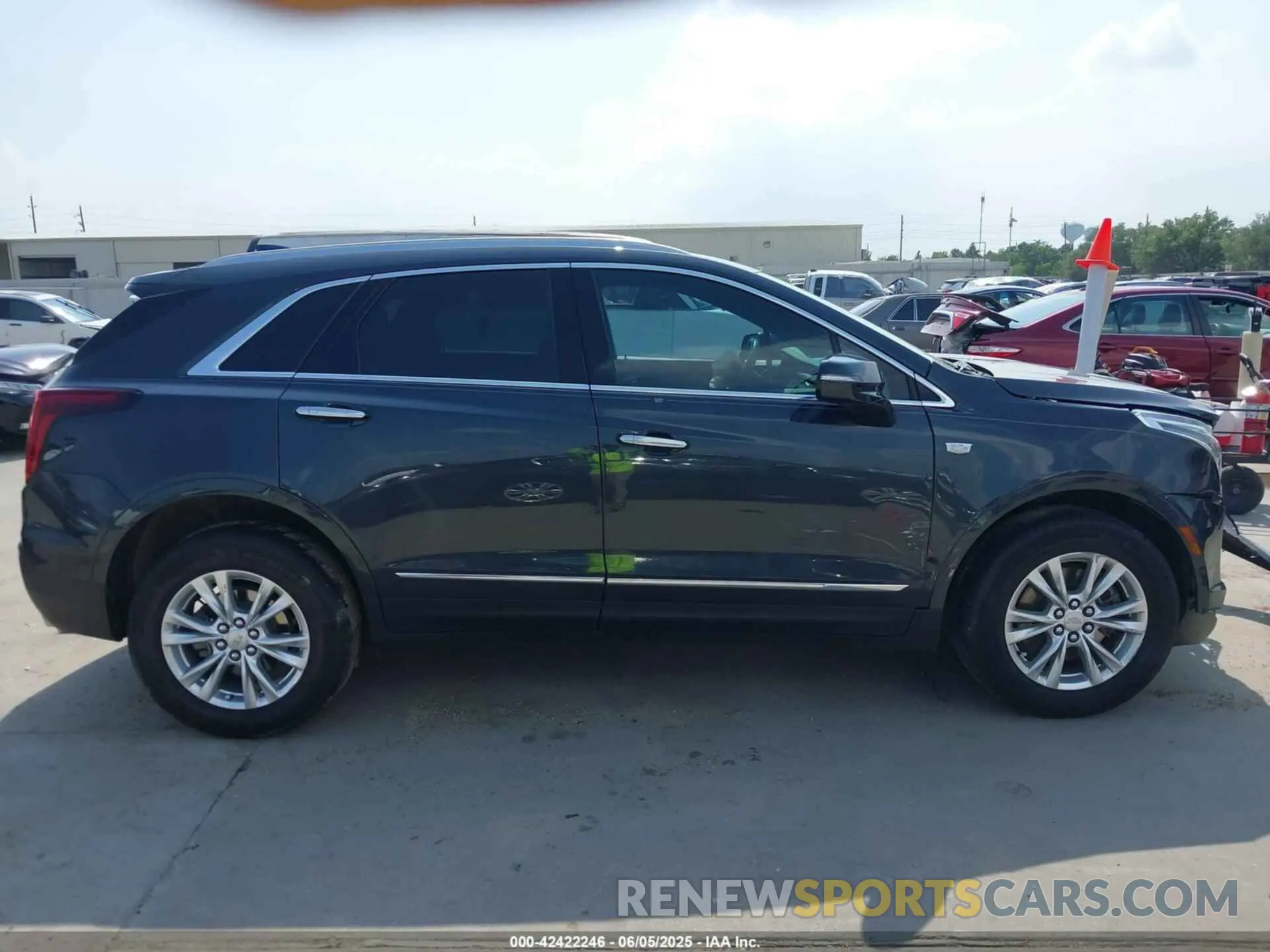14 Photograph of a damaged car 1GYKNAR40PZ193854 CADILLAC XT5 2023