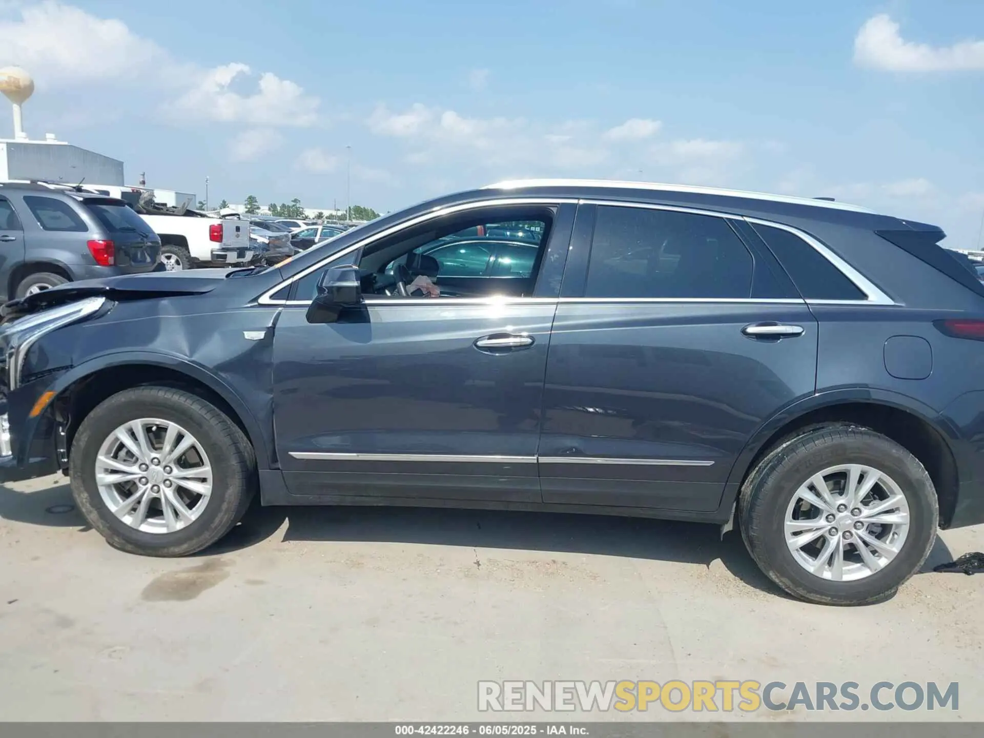15 Photograph of a damaged car 1GYKNAR40PZ193854 CADILLAC XT5 2023
