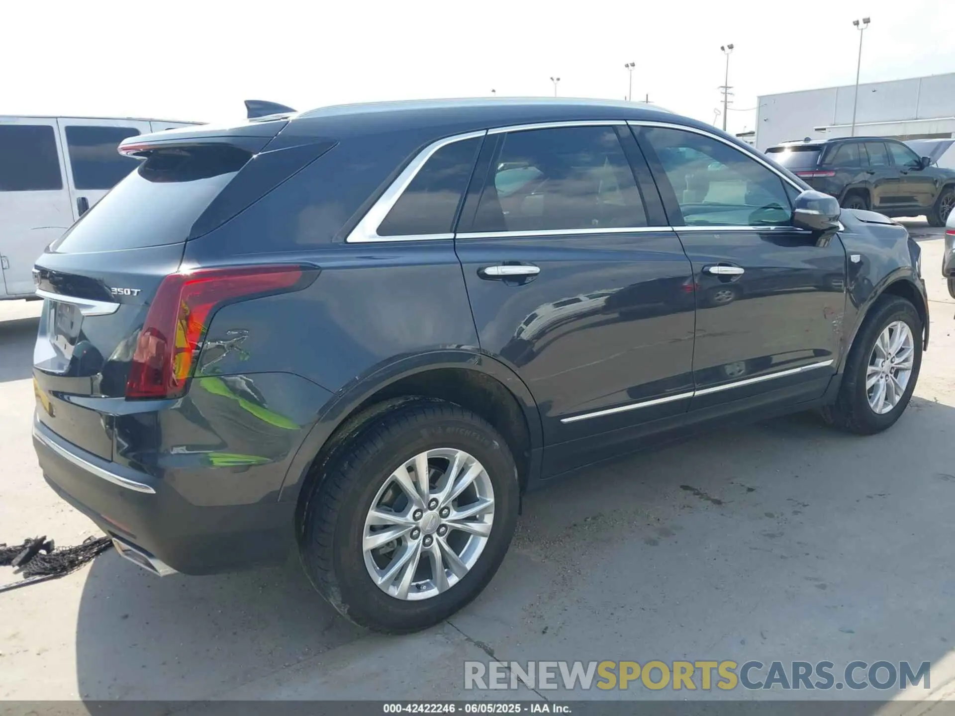4 Photograph of a damaged car 1GYKNAR40PZ193854 CADILLAC XT5 2023