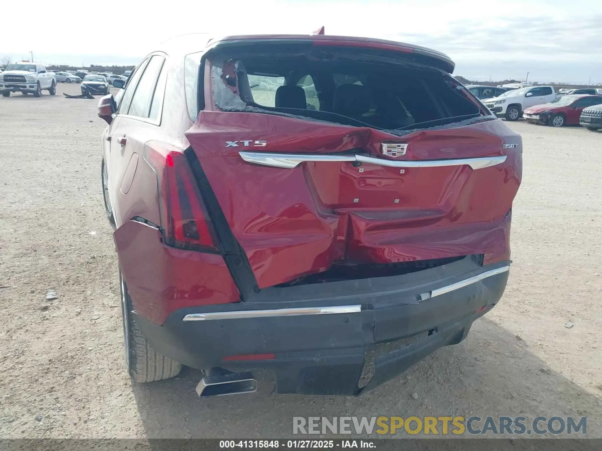 6 Photograph of a damaged car 1GYKNAR42PZ147121 CADILLAC XT5 2023
