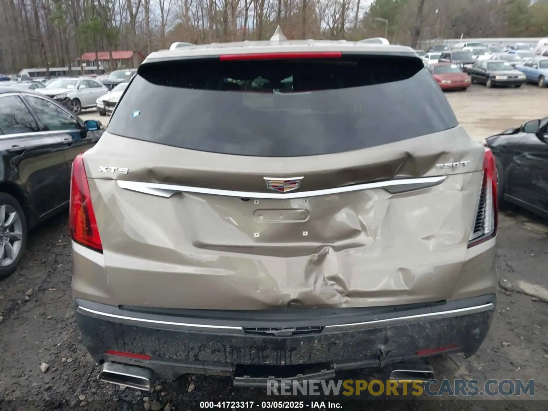 16 Photograph of a damaged car 1GYKNAR45PZ140440 CADILLAC XT5 2023