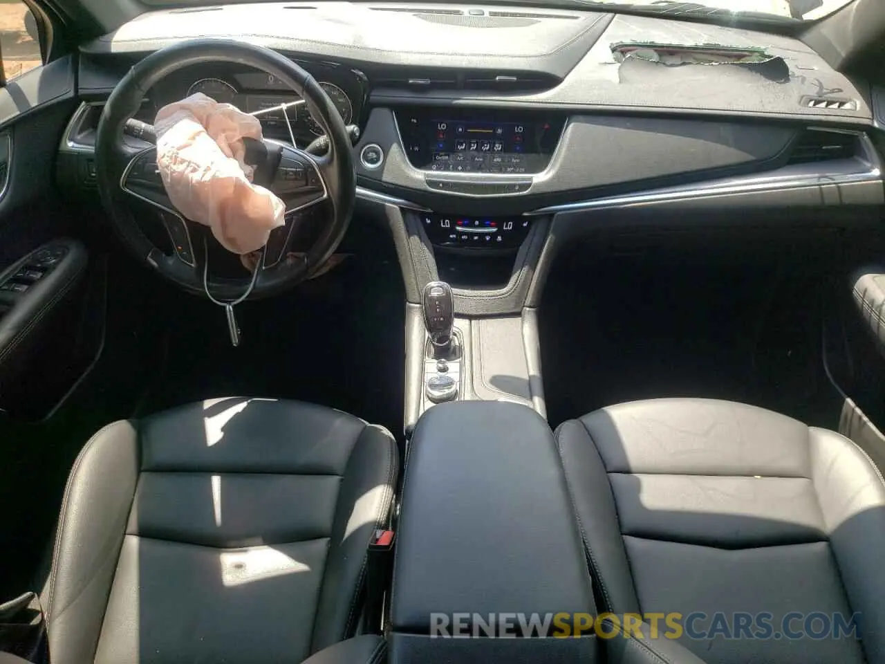 8 Photograph of a damaged car 1GYKNAR46PZ106118 CADILLAC XT5 2023