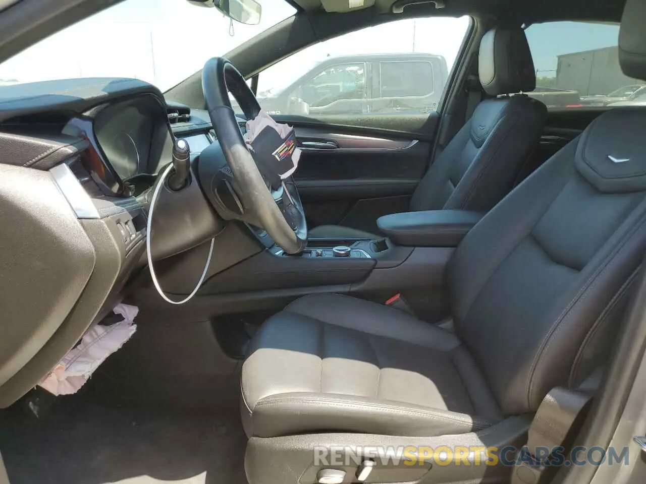 7 Photograph of a damaged car 1GYKNAR46PZ129317 CADILLAC XT5 2023