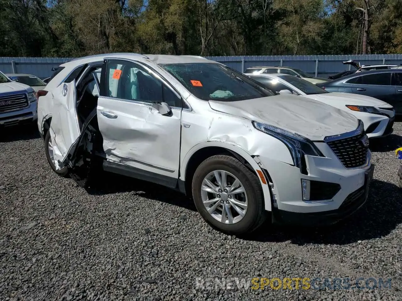 4 Photograph of a damaged car 1GYKNBR43PZ195913 CADILLAC XT5 2023