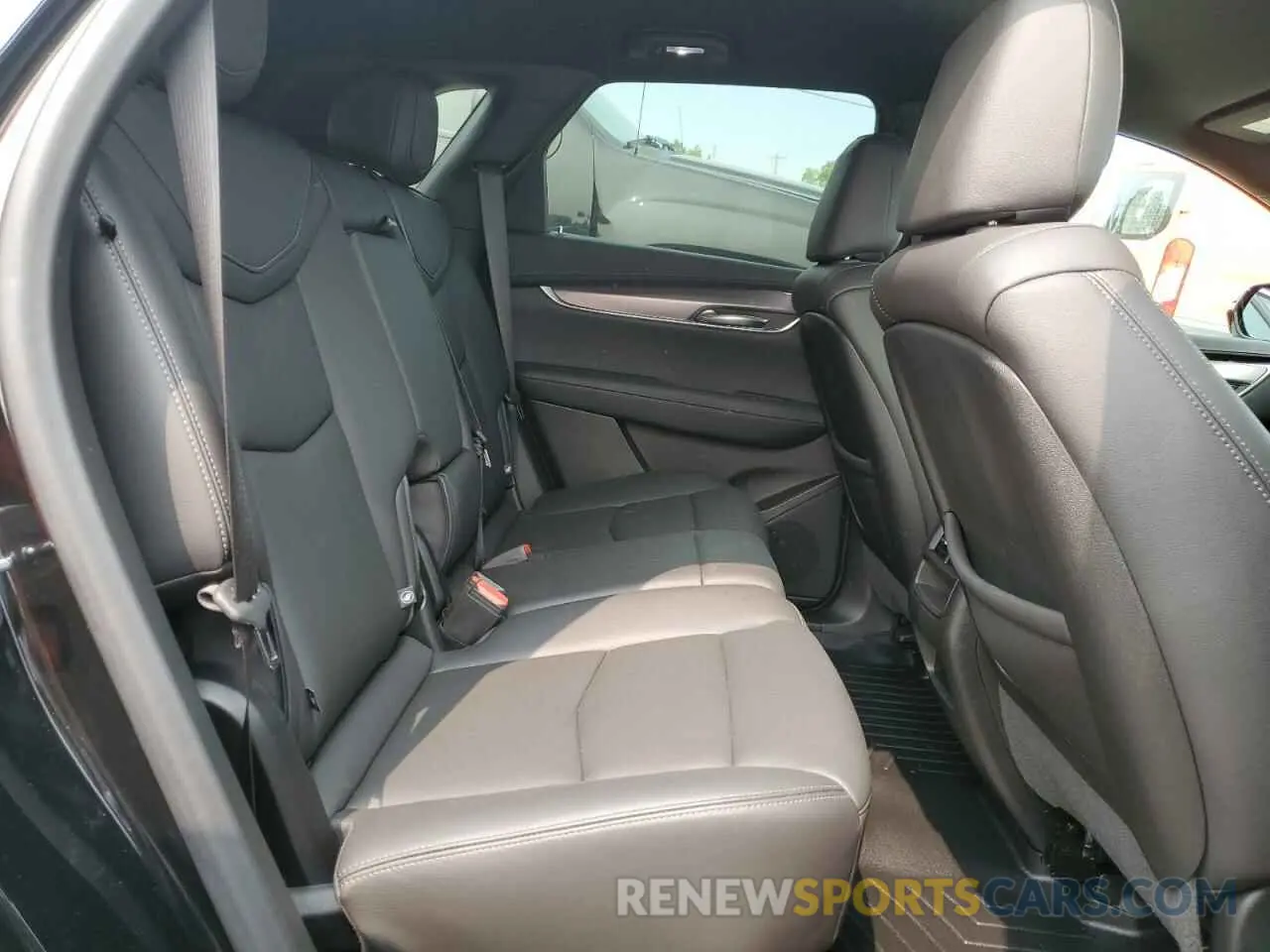 11 Photograph of a damaged car 1GYKNBR4XPZ116978 CADILLAC XT5 2023