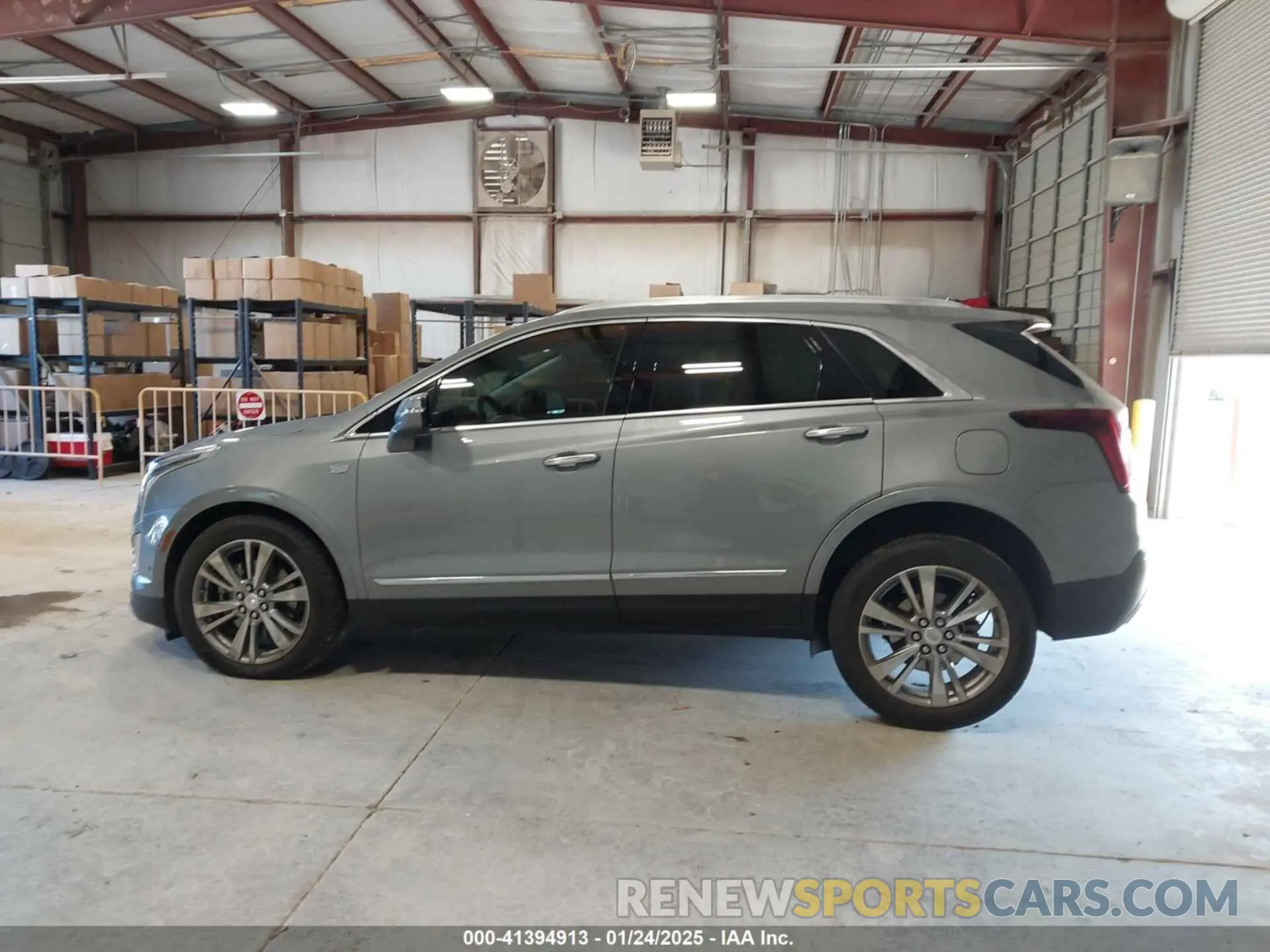 15 Photograph of a damaged car 1GYKNCR42PZ178252 CADILLAC XT5 2023