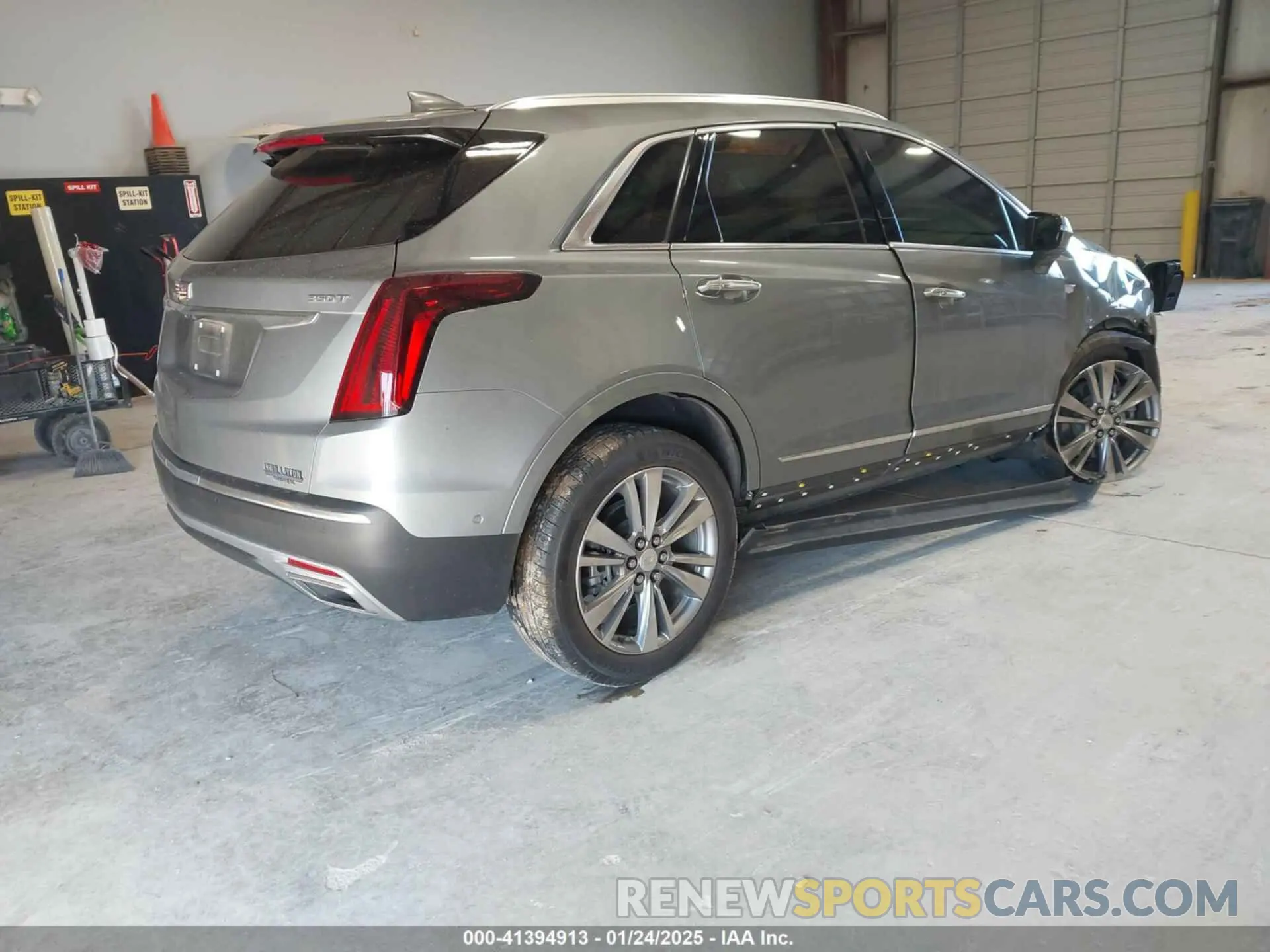 4 Photograph of a damaged car 1GYKNCR42PZ178252 CADILLAC XT5 2023