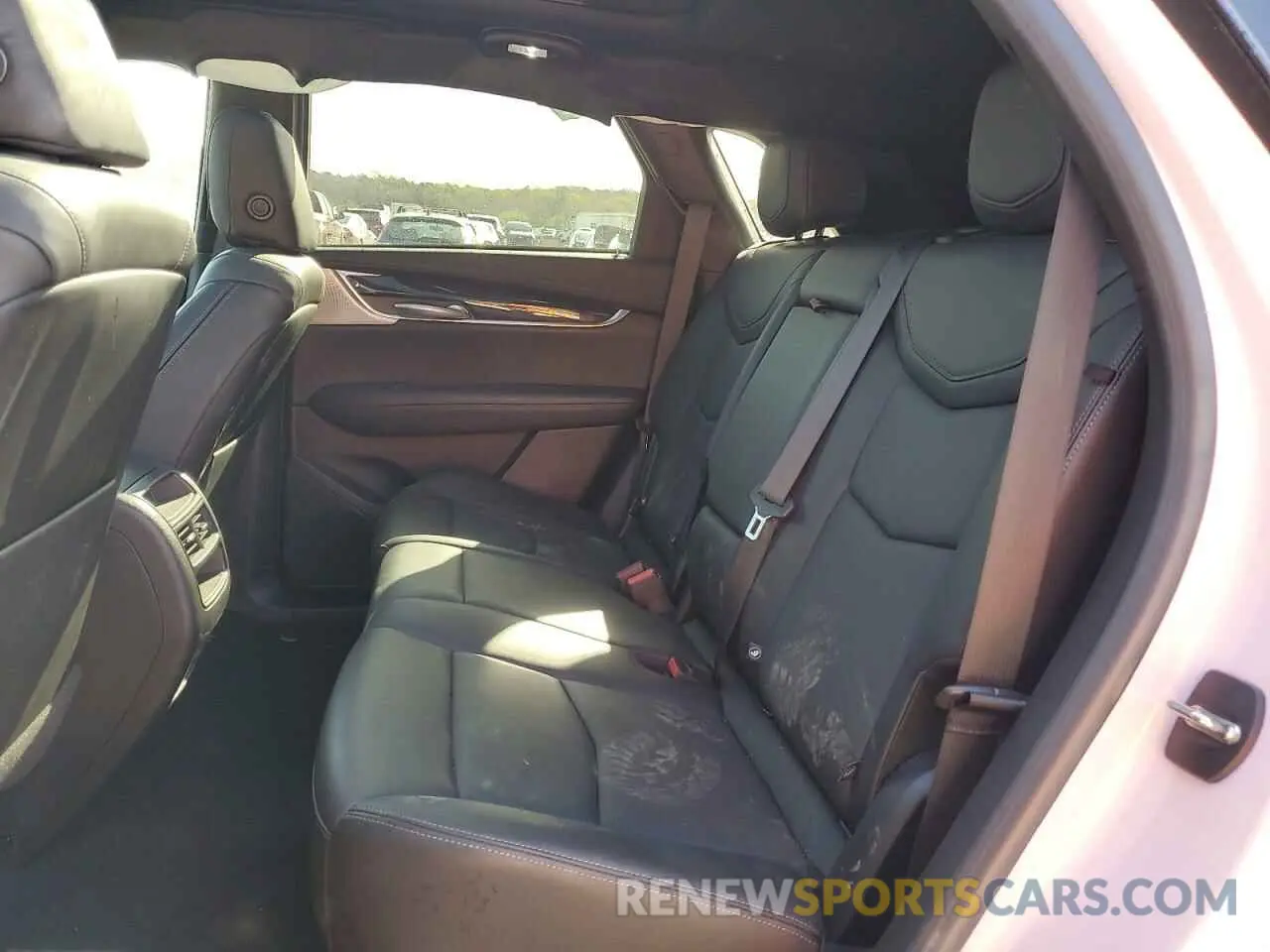 11 Photograph of a damaged car 1GYKNCR44PZ159363 CADILLAC XT5 2023