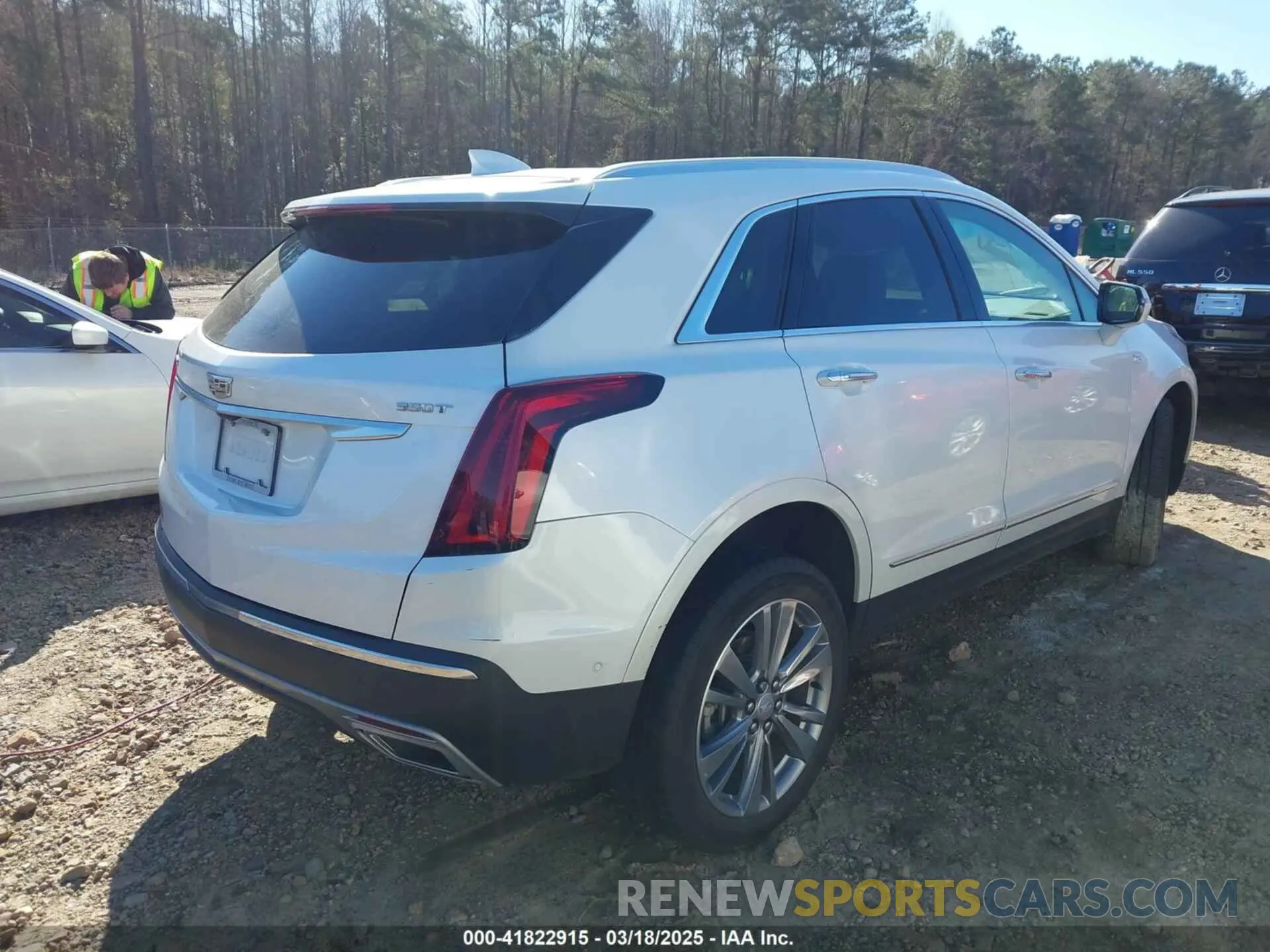 4 Photograph of a damaged car 1GYKNCR46PZ110617 CADILLAC XT5 2023