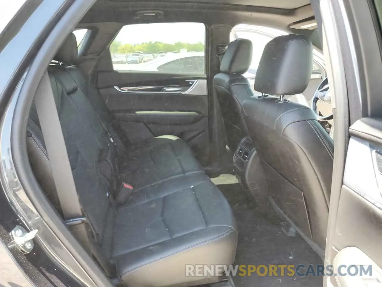 11 Photograph of a damaged car 1GYKNCRS0PZ173923 CADILLAC XT5 2023
