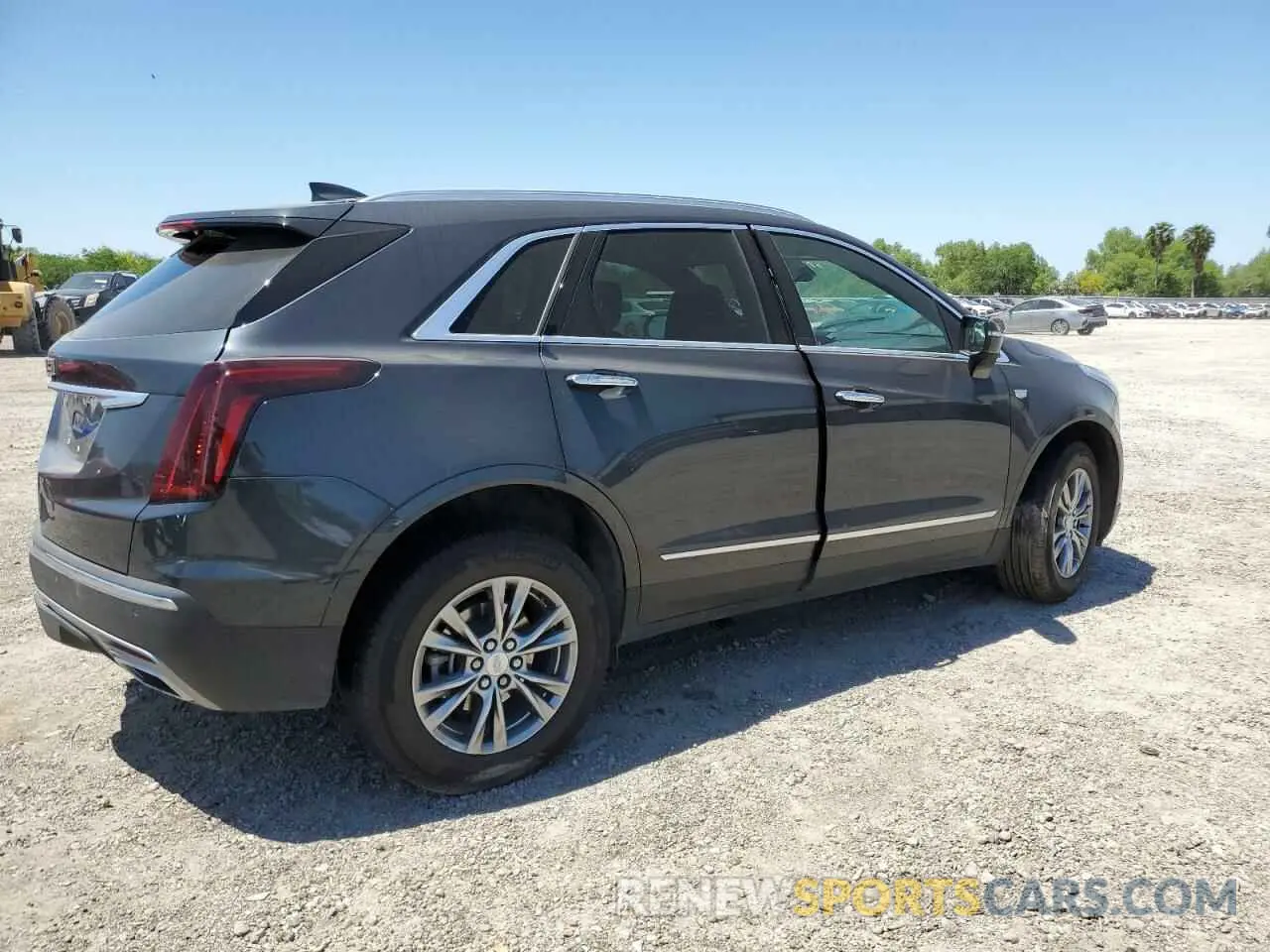 3 Photograph of a damaged car 1GYKNCRS0PZ173923 CADILLAC XT5 2023