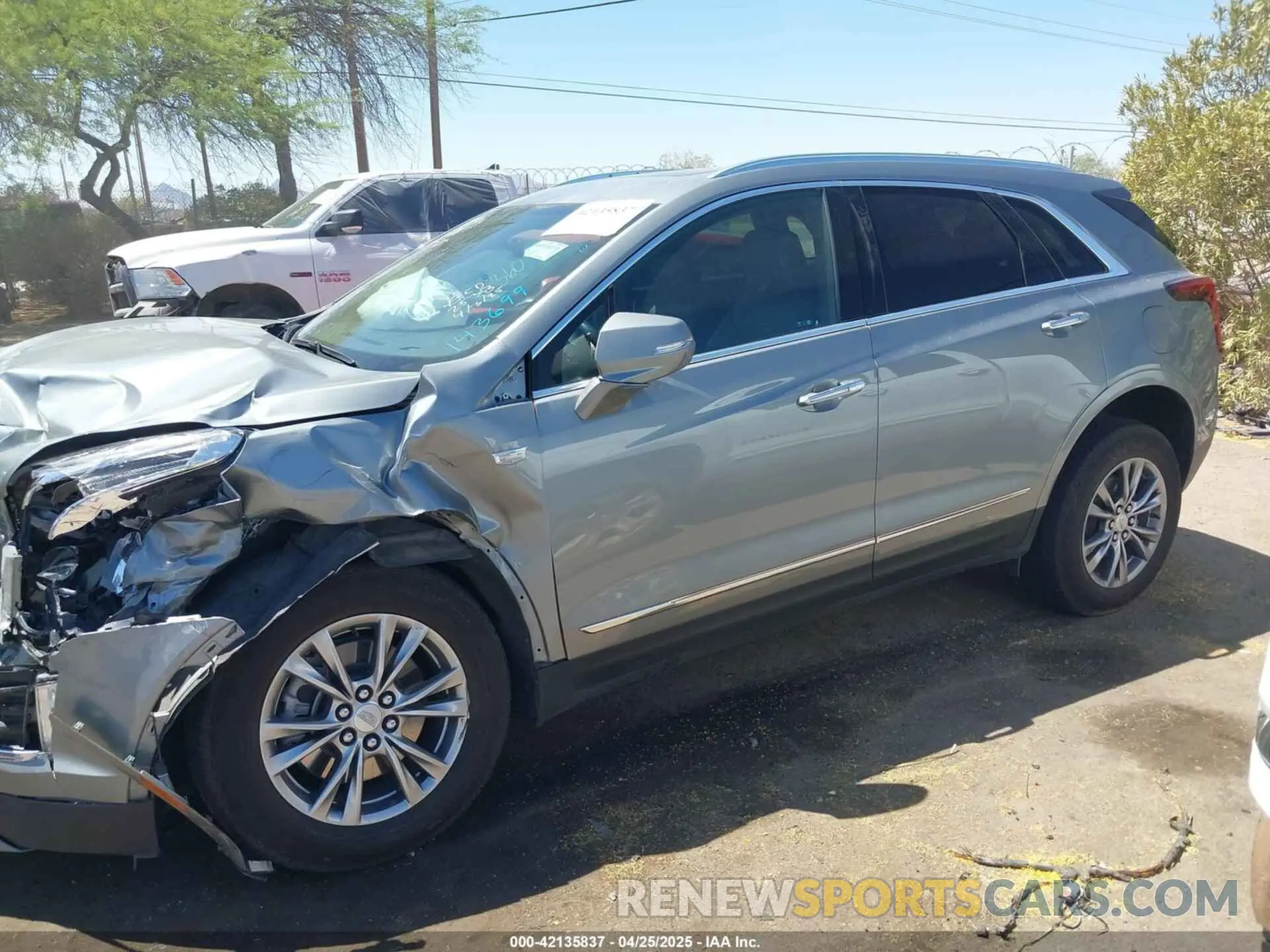 13 Photograph of a damaged car 1GYKNCRS3PZ143699 CADILLAC XT5 2023