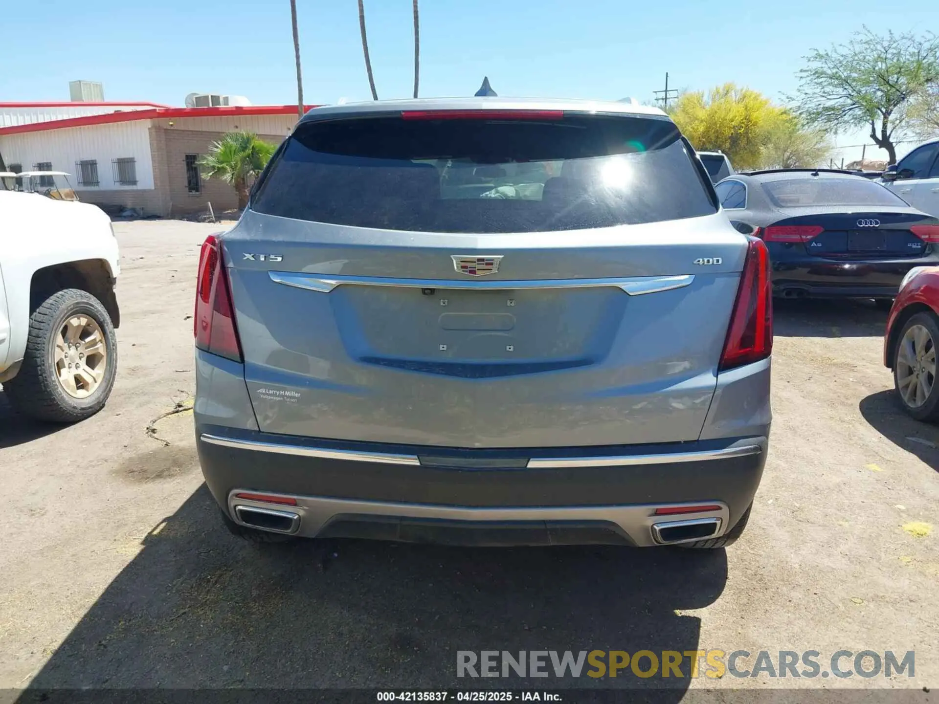 15 Photograph of a damaged car 1GYKNCRS3PZ143699 CADILLAC XT5 2023