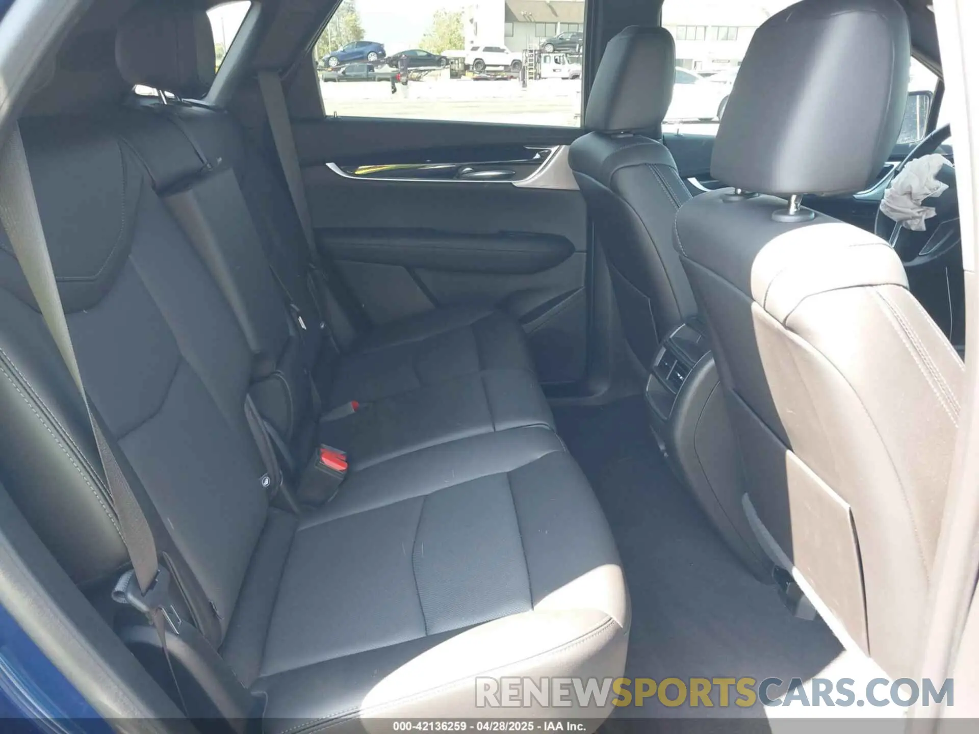 8 Photograph of a damaged car 1GYKNCRS3PZ176654 CADILLAC XT5 2023