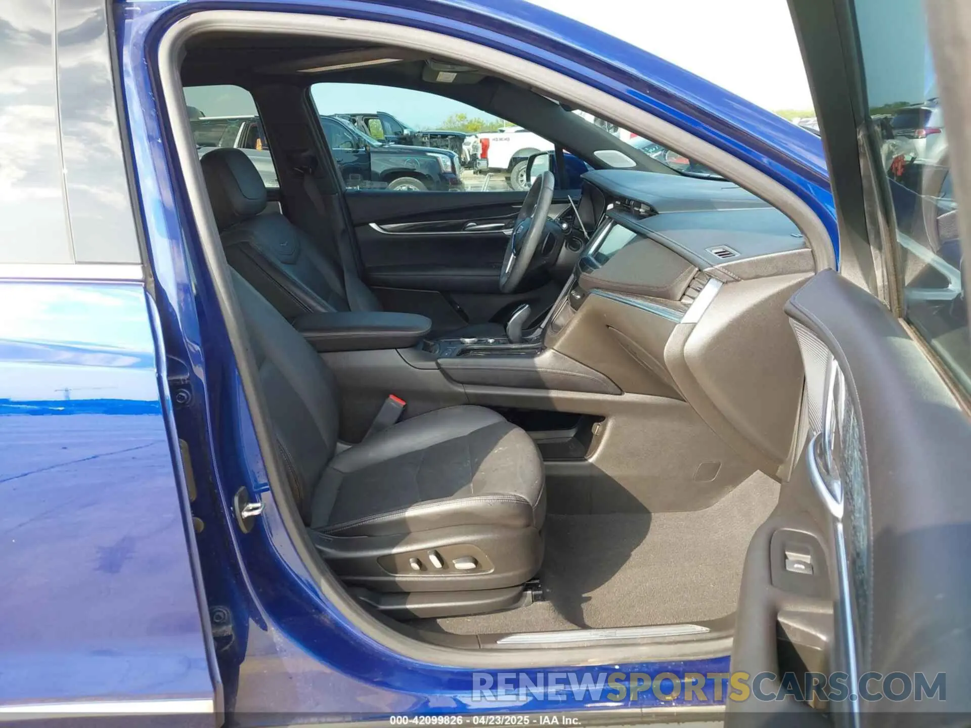 5 Photograph of a damaged car 1GYKNCRS4PZ151486 CADILLAC XT5 2023