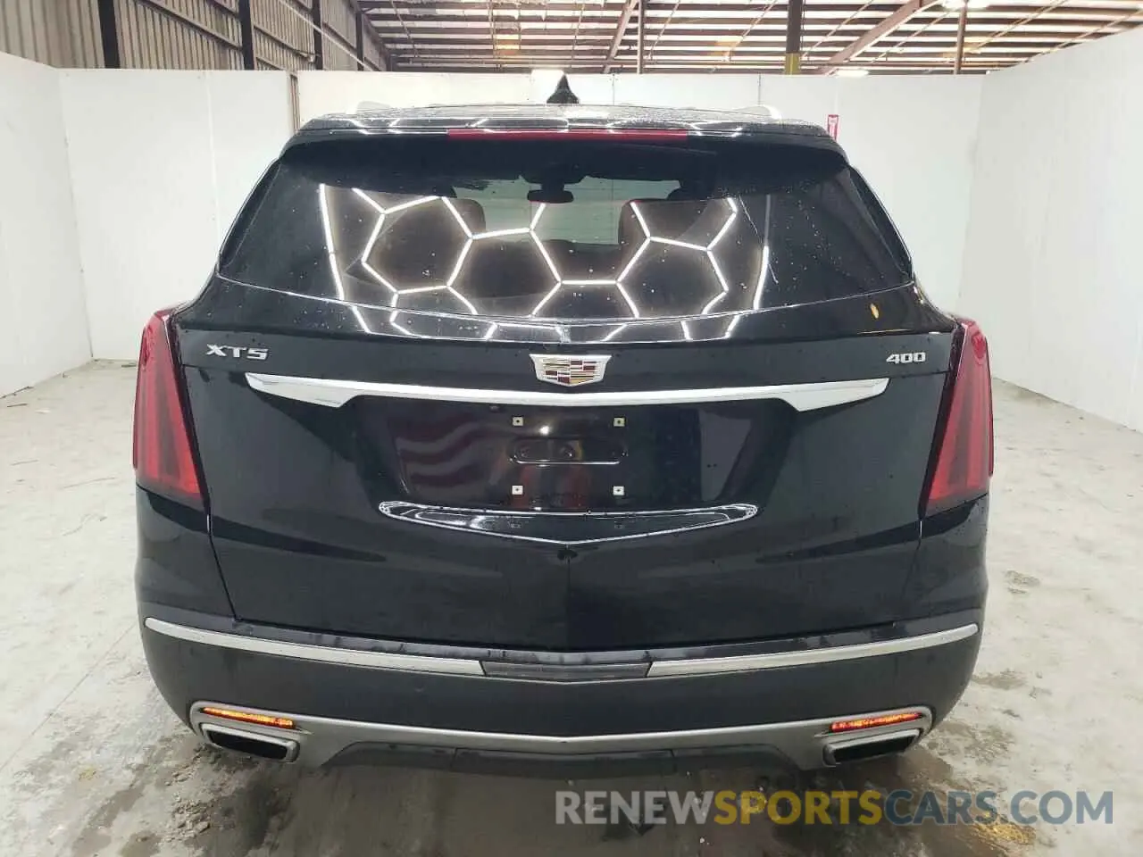 6 Photograph of a damaged car 1GYKNCRS6PZ171335 CADILLAC XT5 2023
