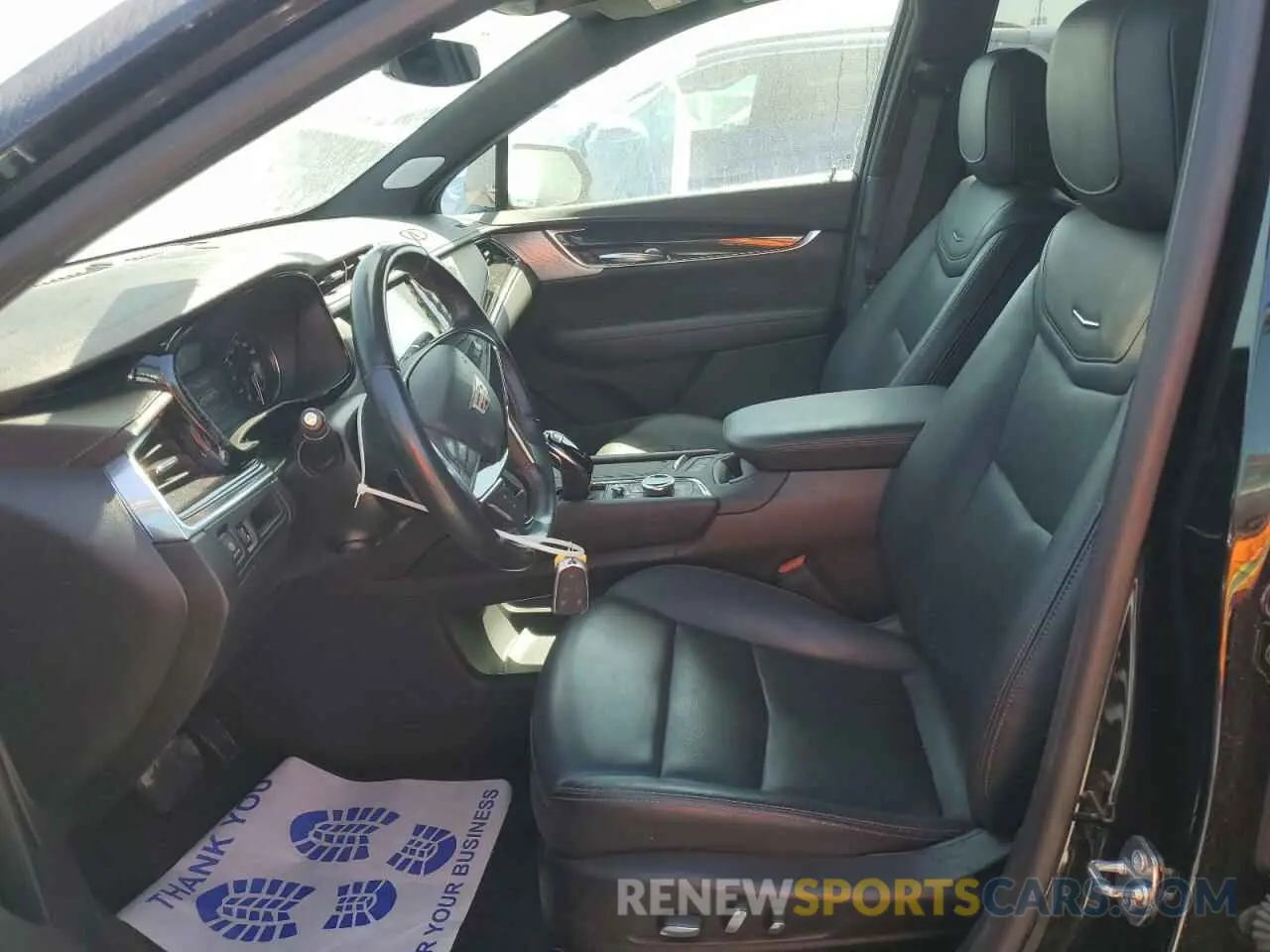7 Photograph of a damaged car 1GYKNCRS6PZ171335 CADILLAC XT5 2023