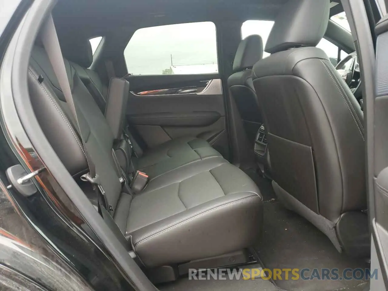 11 Photograph of a damaged car 1GYKNDR45PZ224937 CADILLAC XT5 2023