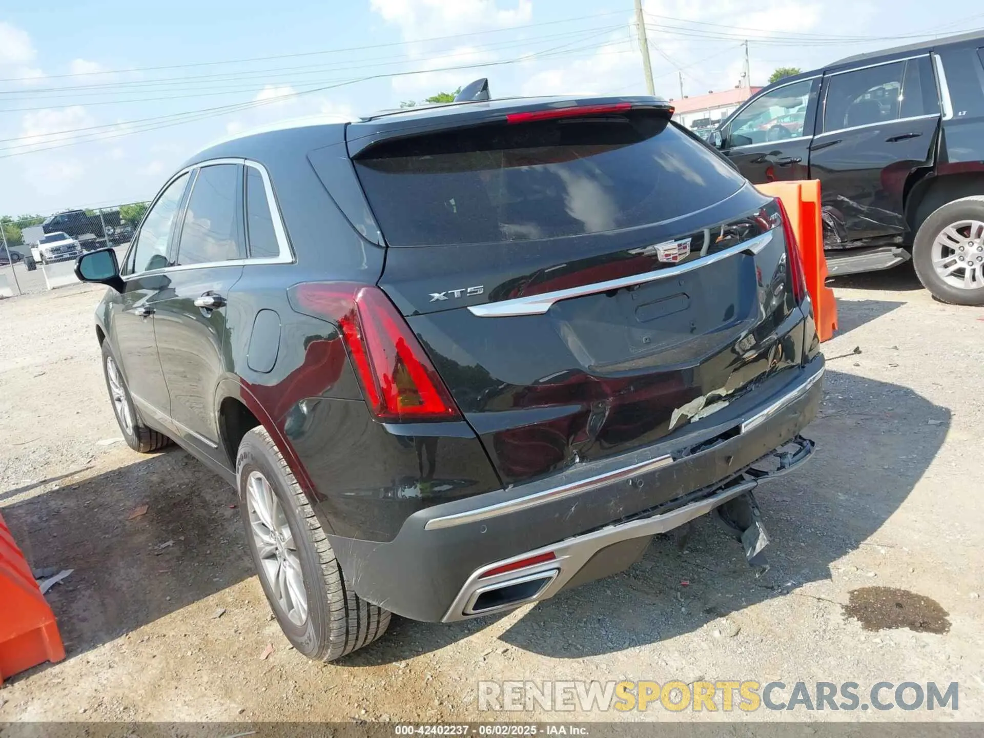 3 Photograph of a damaged car 1GYKNDRS0PZ134495 CADILLAC XT5 2023