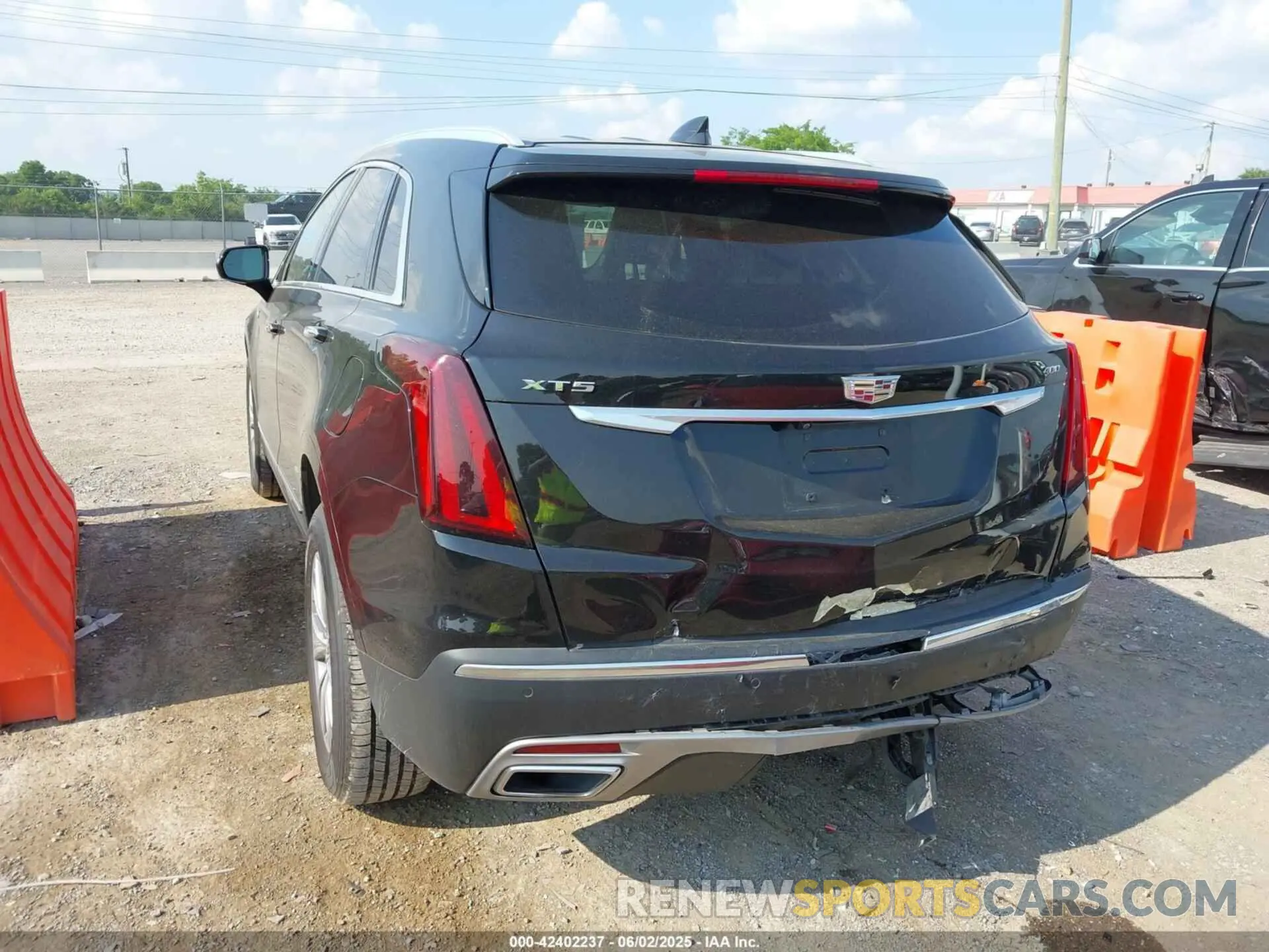 6 Photograph of a damaged car 1GYKNDRS0PZ134495 CADILLAC XT5 2023