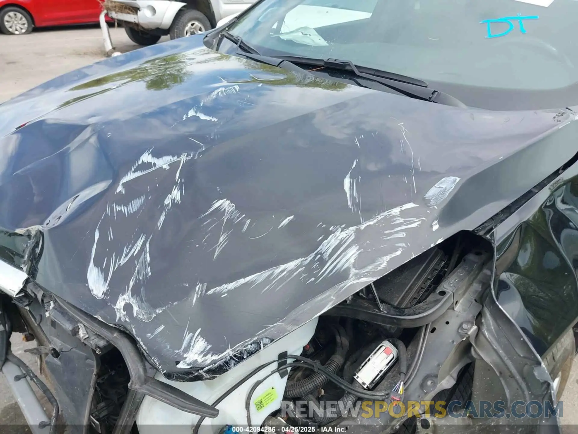 18 Photograph of a damaged car 1GYKNDRS2PZ207186 CADILLAC XT5 2023
