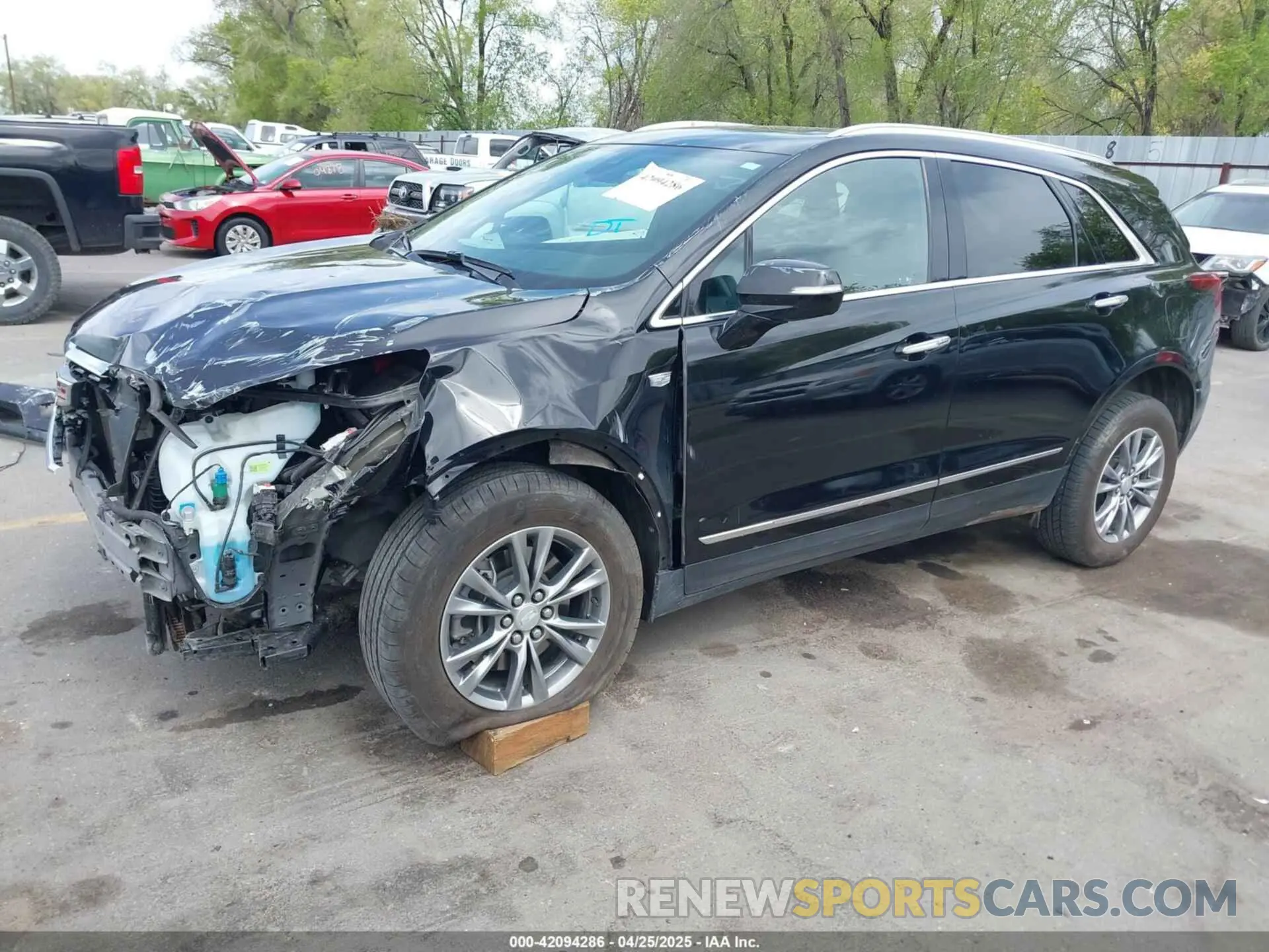 2 Photograph of a damaged car 1GYKNDRS2PZ207186 CADILLAC XT5 2023