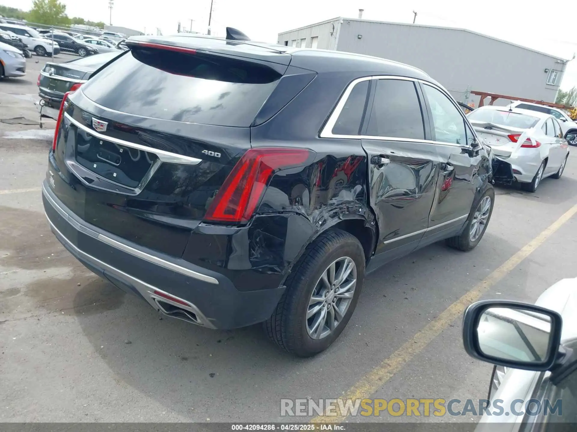 4 Photograph of a damaged car 1GYKNDRS2PZ207186 CADILLAC XT5 2023