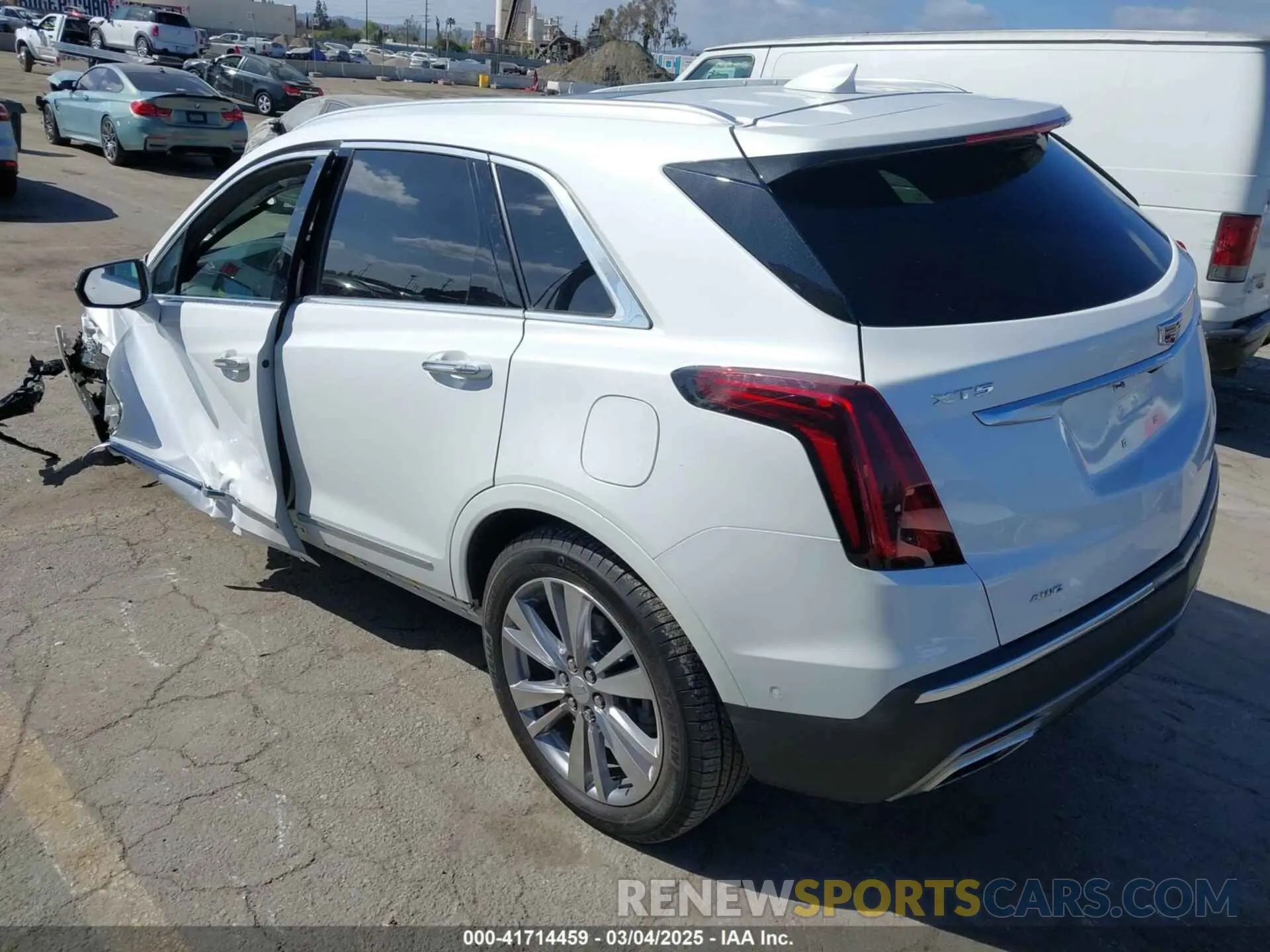 3 Photograph of a damaged car 1GYKNDRS4PZ195431 CADILLAC XT5 2023