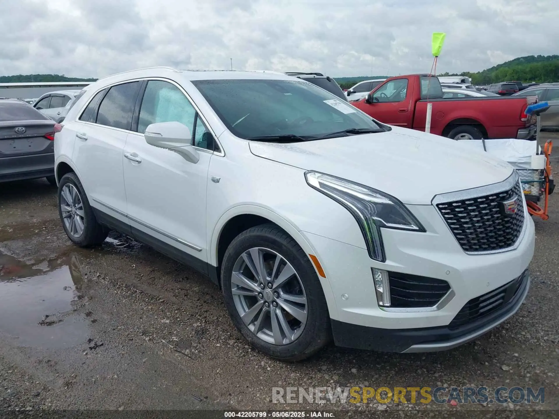 1 Photograph of a damaged car 1GYKNDRS9PZ199653 CADILLAC XT5 2023