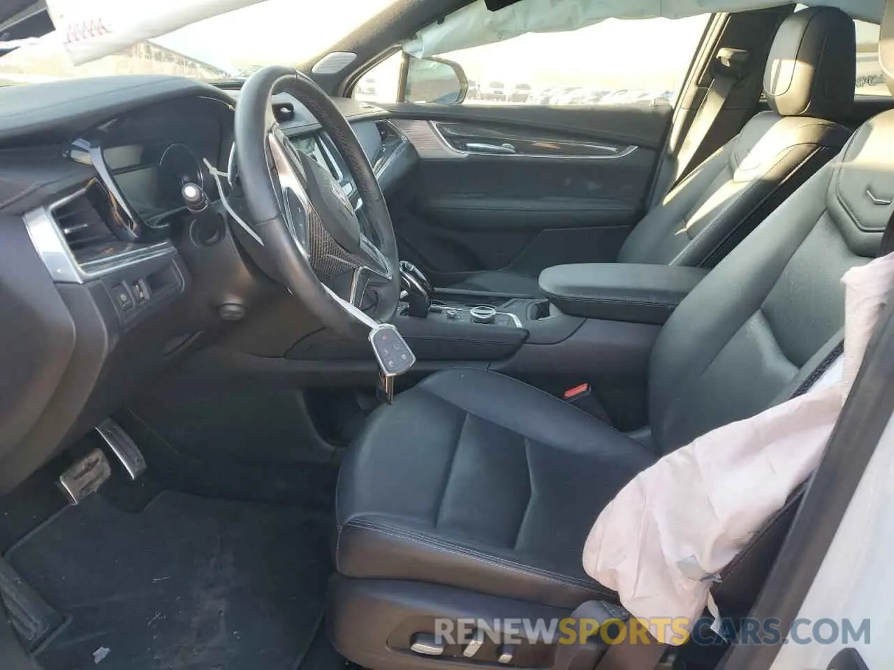 7 Photograph of a damaged car 1GYKNGRS1PZ137696 CADILLAC XT5 2023