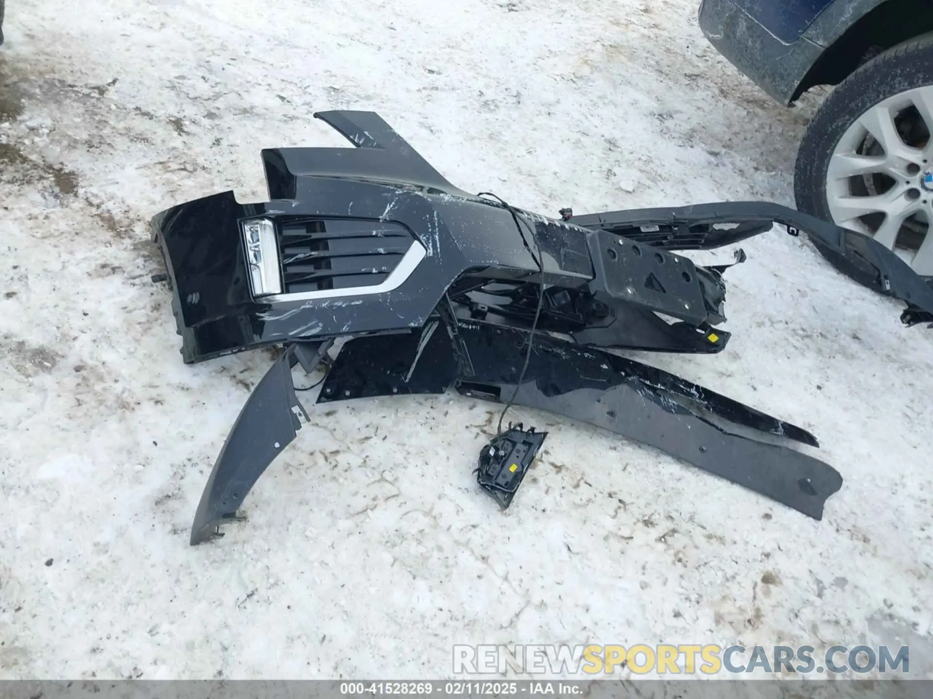 12 Photograph of a damaged car 1GYKNGRS5PZ168479 CADILLAC XT5 2023
