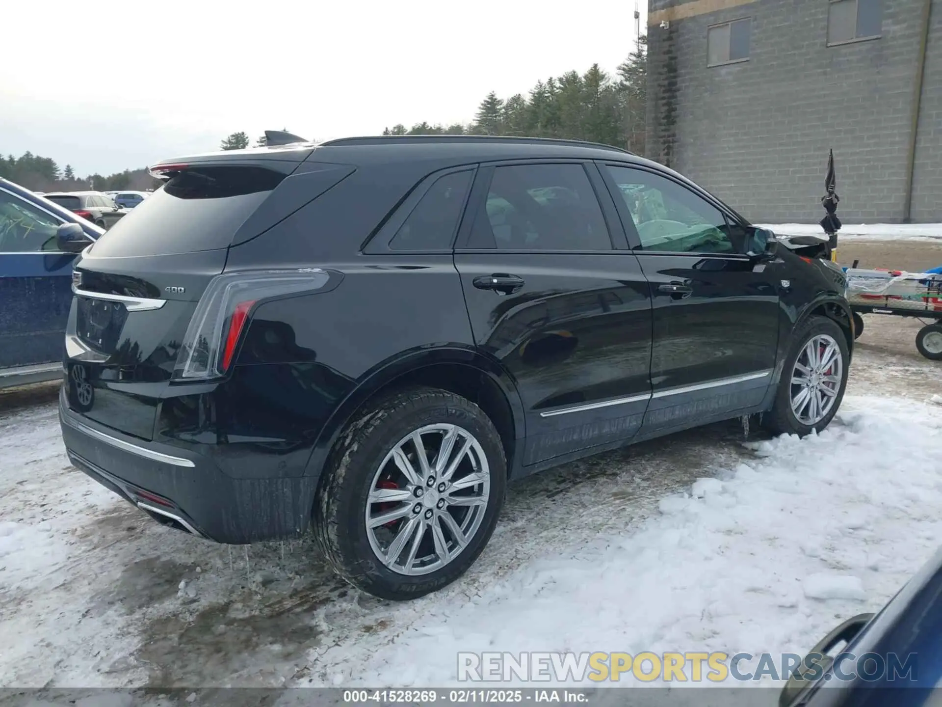 14 Photograph of a damaged car 1GYKNGRS5PZ168479 CADILLAC XT5 2023