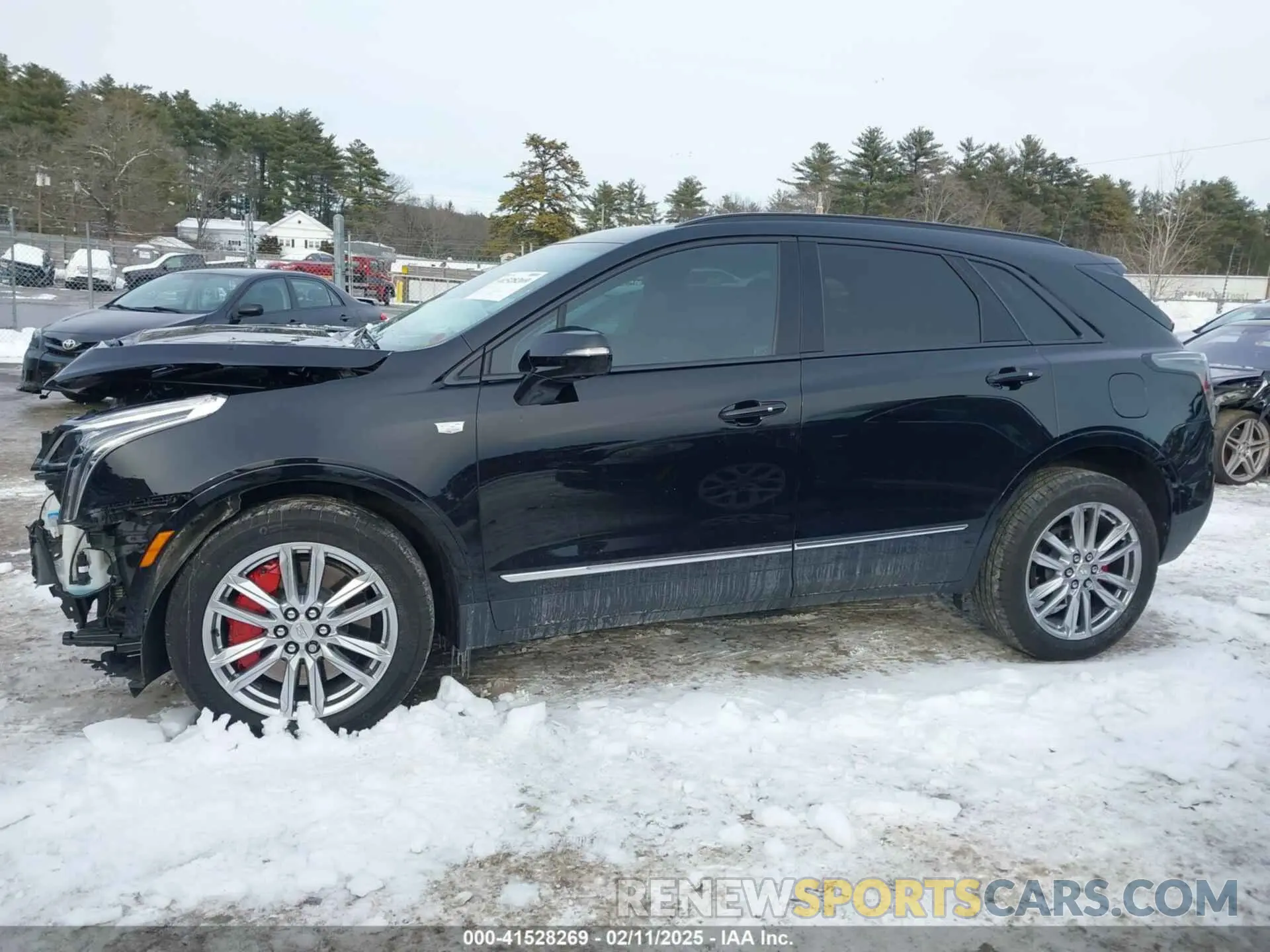 15 Photograph of a damaged car 1GYKNGRS5PZ168479 CADILLAC XT5 2023