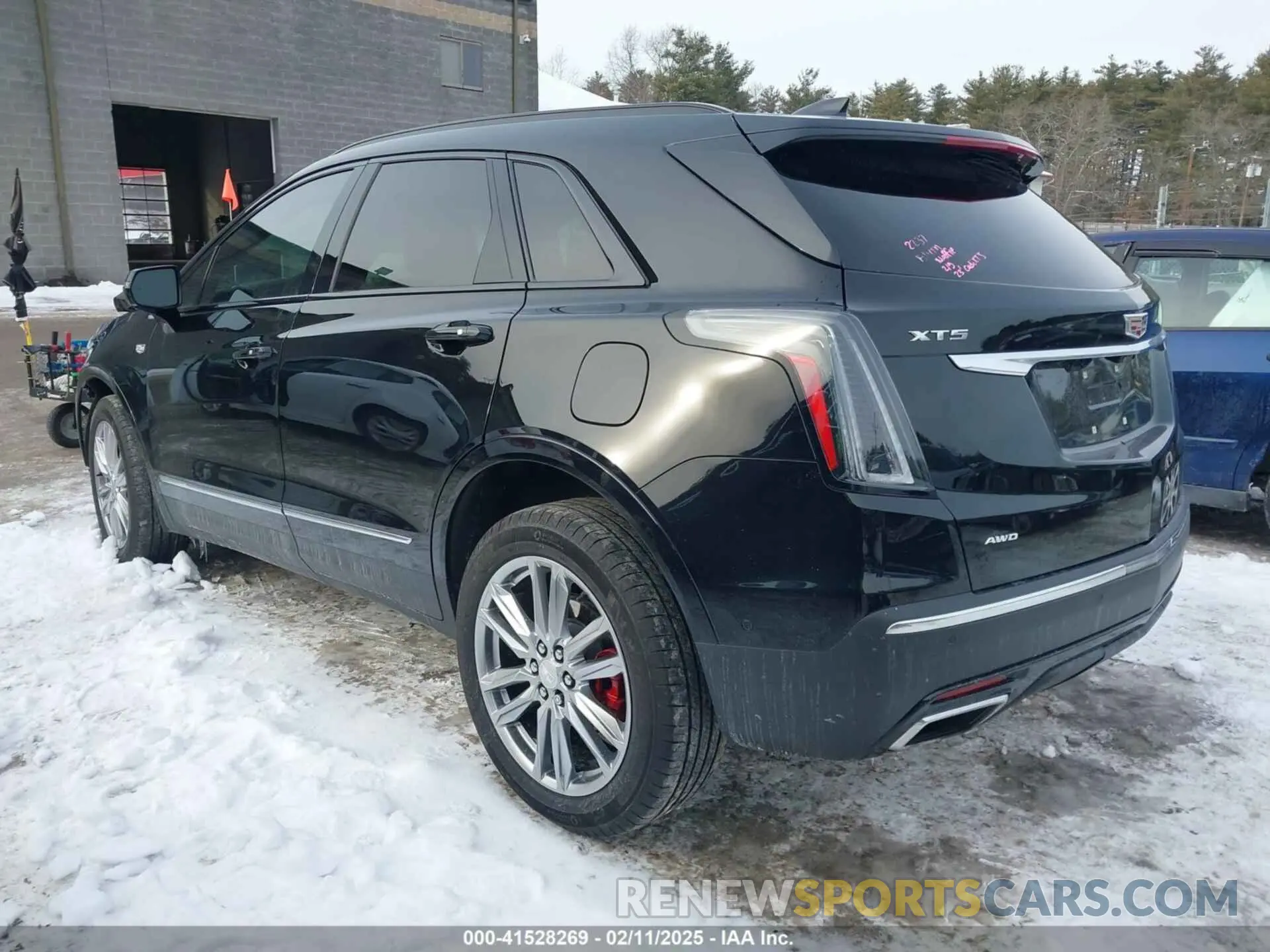 3 Photograph of a damaged car 1GYKNGRS5PZ168479 CADILLAC XT5 2023