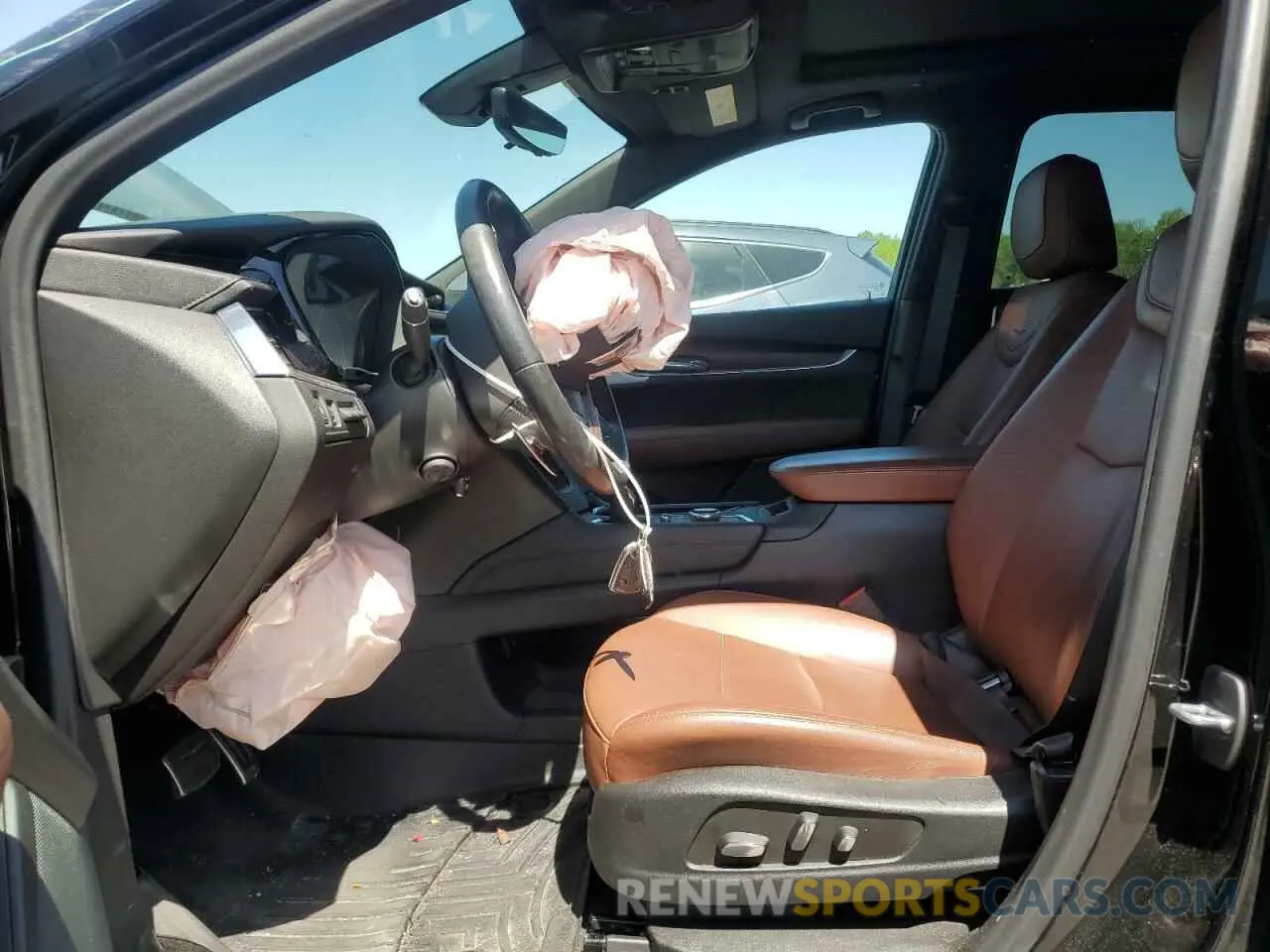 7 Photograph of a damaged car 1GYKNGRS8PZ100581 CADILLAC XT5 2023
