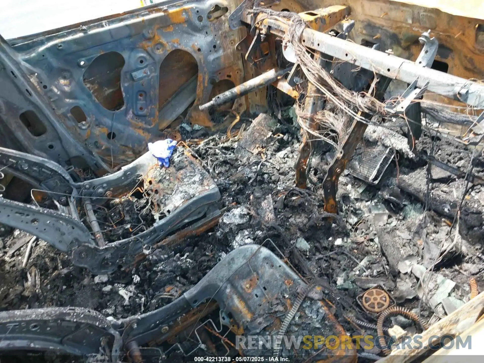 5 Photograph of a damaged car 1GYKNAR42RZ758382 CADILLAC XT5 2024