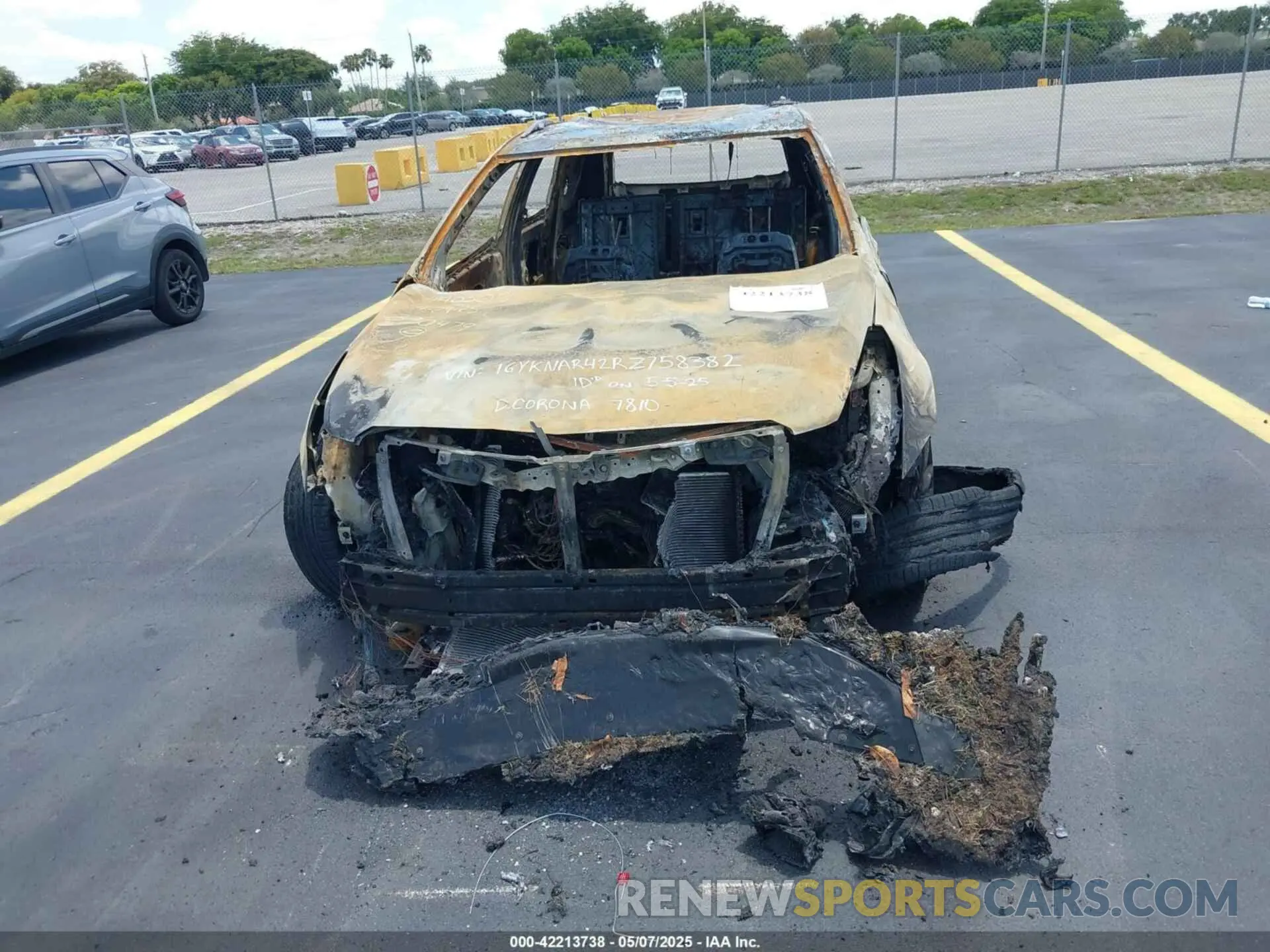 6 Photograph of a damaged car 1GYKNAR42RZ758382 CADILLAC XT5 2024