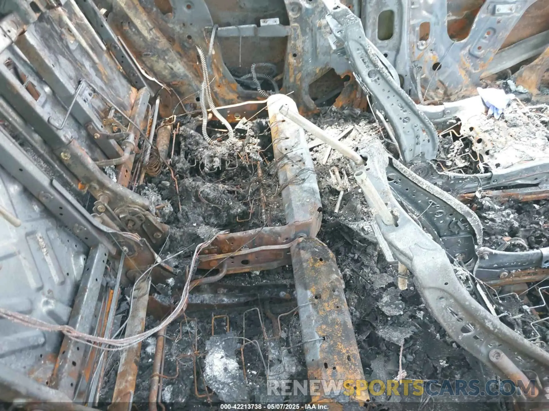8 Photograph of a damaged car 1GYKNAR42RZ758382 CADILLAC XT5 2024