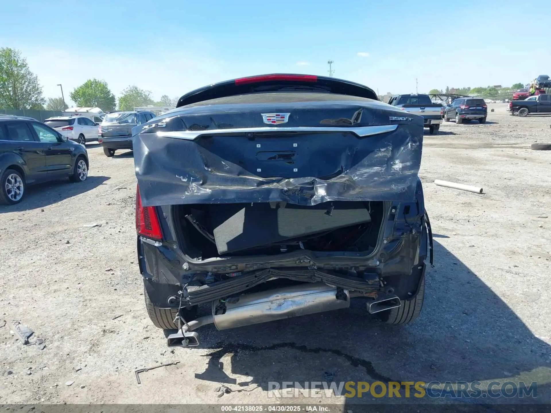 17 Photograph of a damaged car 1GYKNAR43RZ725293 CADILLAC XT5 2024